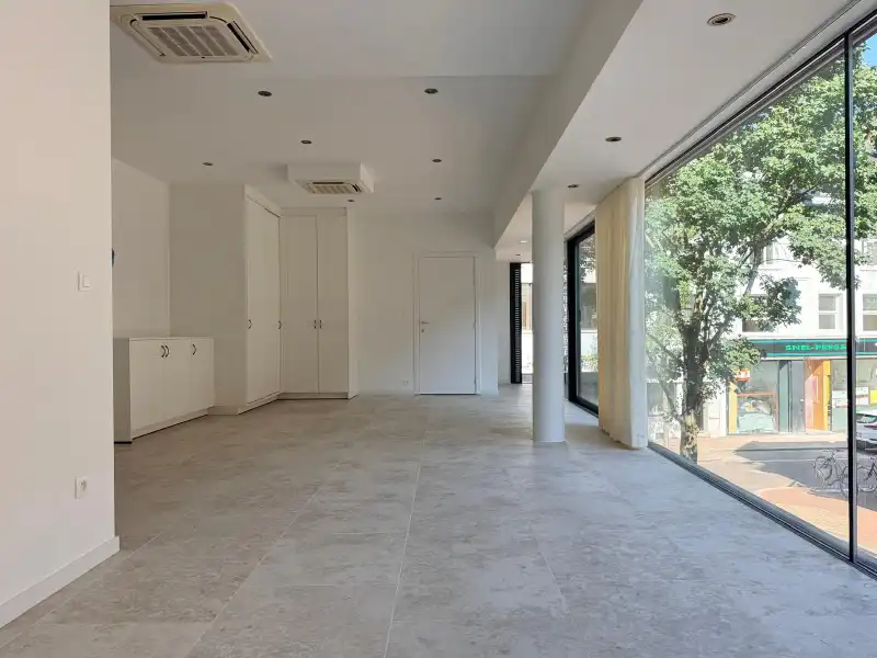 Prachtig gerenoveerd 1-slaapkamerappartement in&nbsp;het hart van&nbsp;Hasselt! foto 5