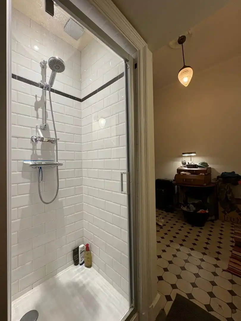 Stijlvol 2-slaapkamerappartement op wandelafstand van Centraal Station foto 13