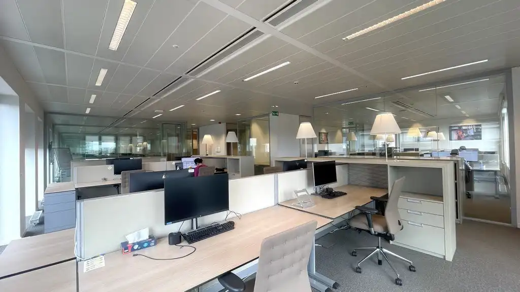 Instapklare kantoren te huur aan Stadspark in Antwerpen foto 11