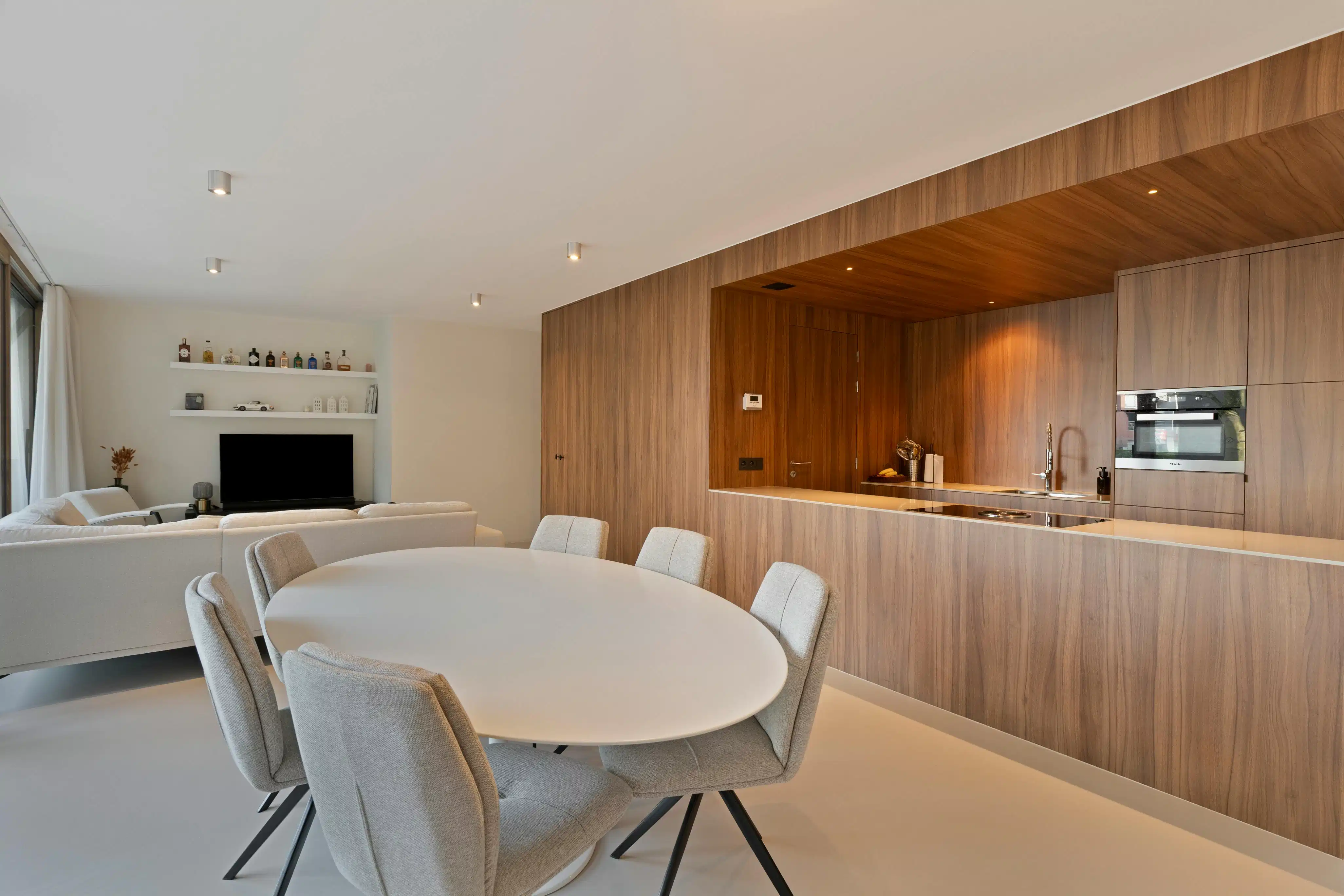 Lichtrijk appartement met 2 kamers te koop in Waregem foto 2