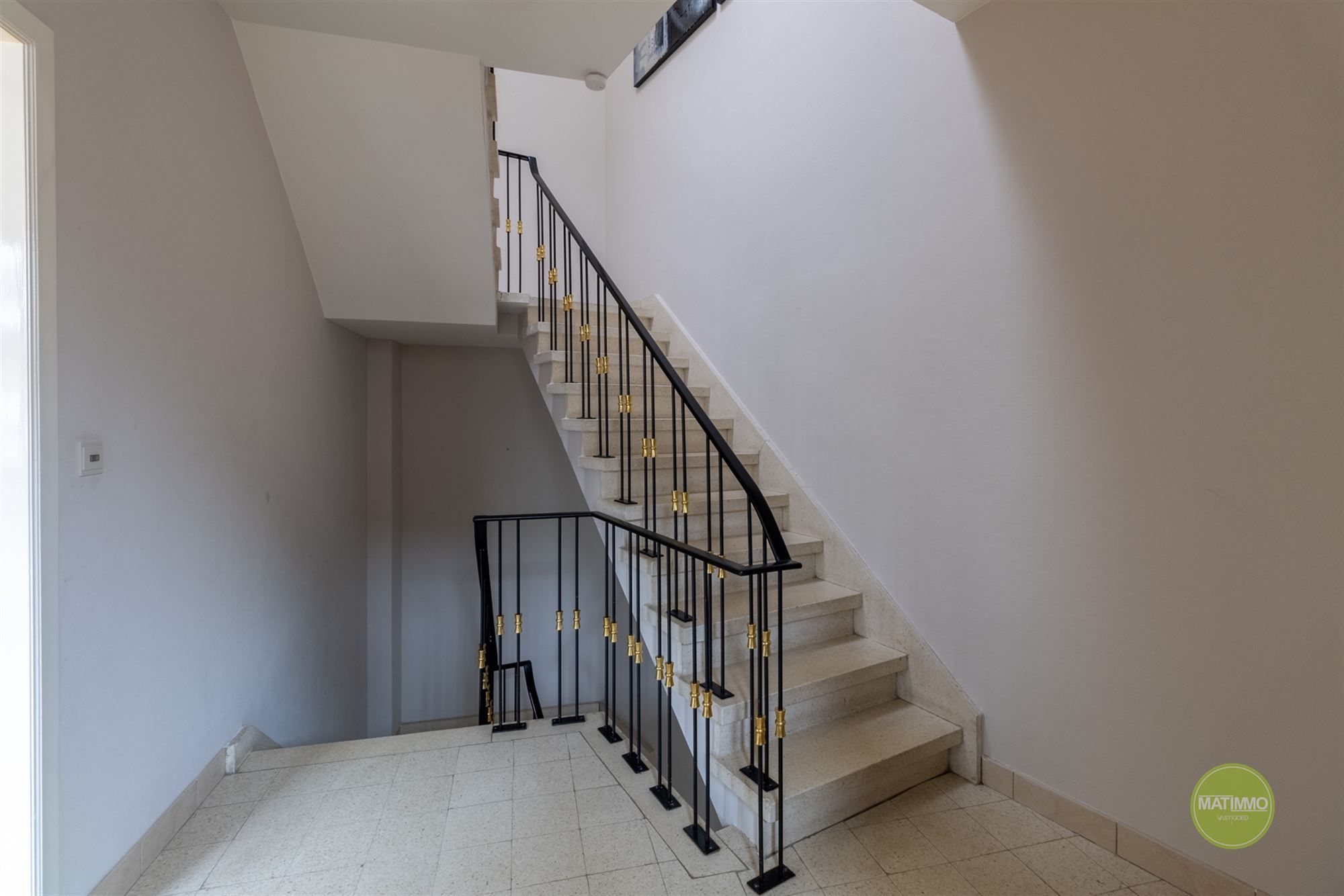 Commercieel handelspand met duplex appartement in Balen foto 12