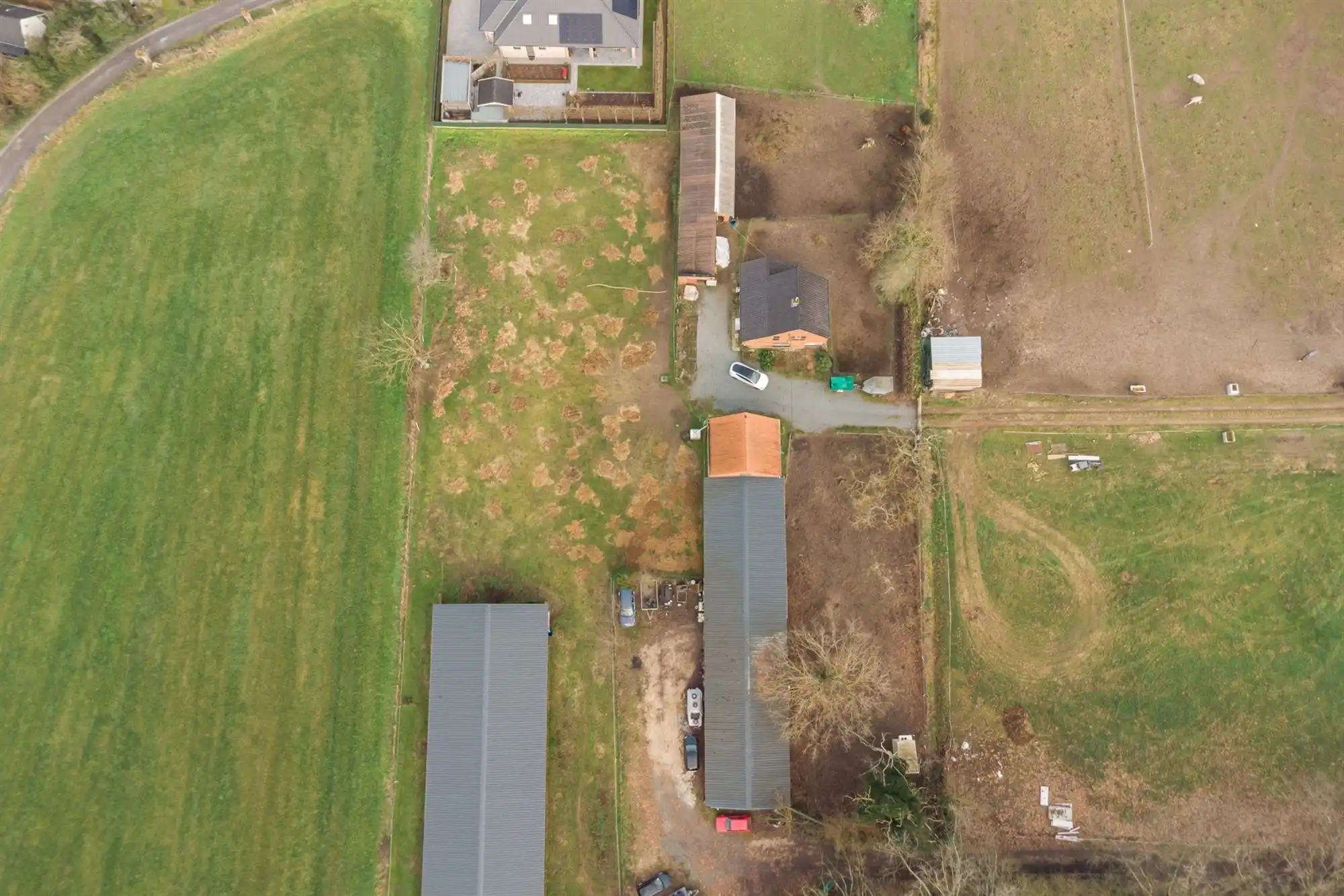 Te renoveren hoeve met enorm veel potentieel foto 25