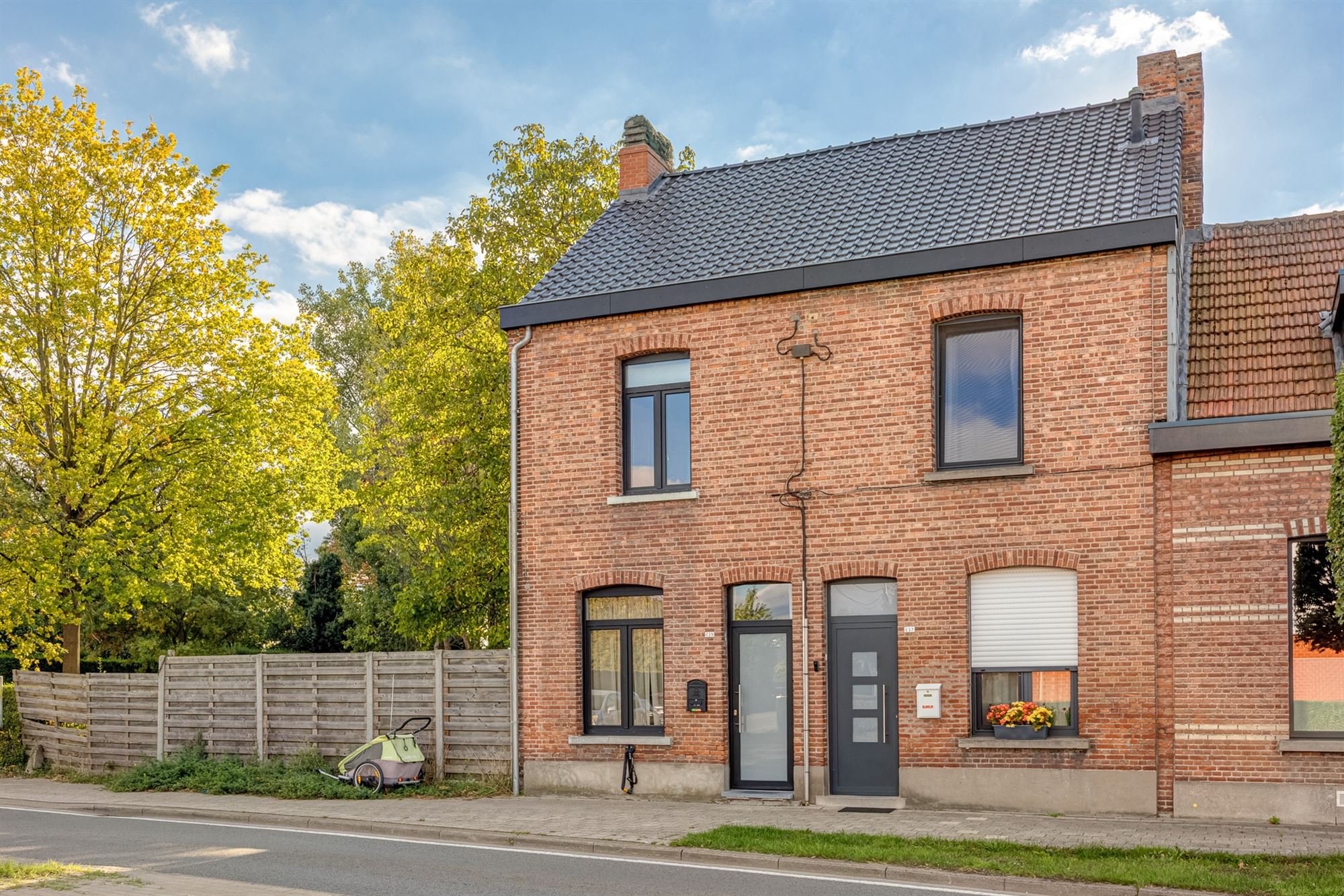Instapklare HOB met zonnige tuin  foto {{pictureIndex}}