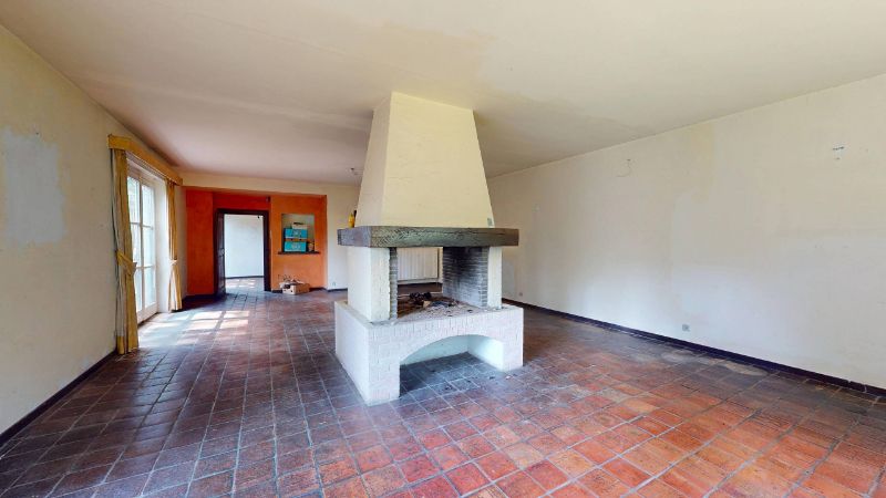 Rustig en gunstig gelegen te renoveren villa van 375m² op 48 are foto 5