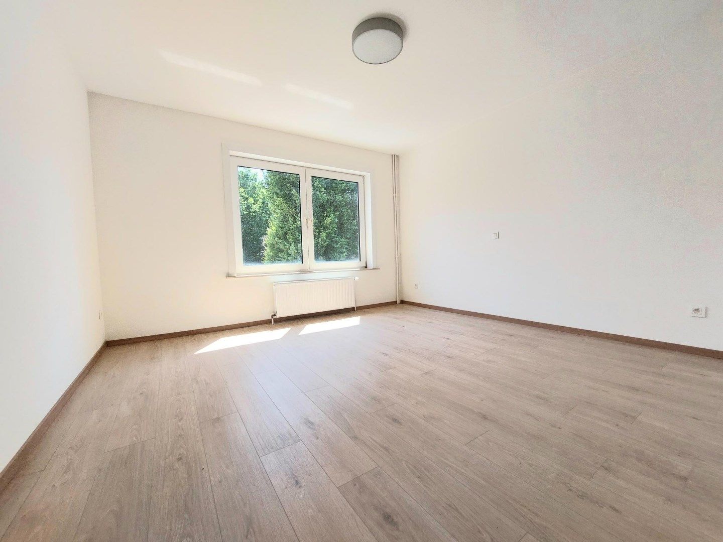 Ruime halfopen woning  foto 10