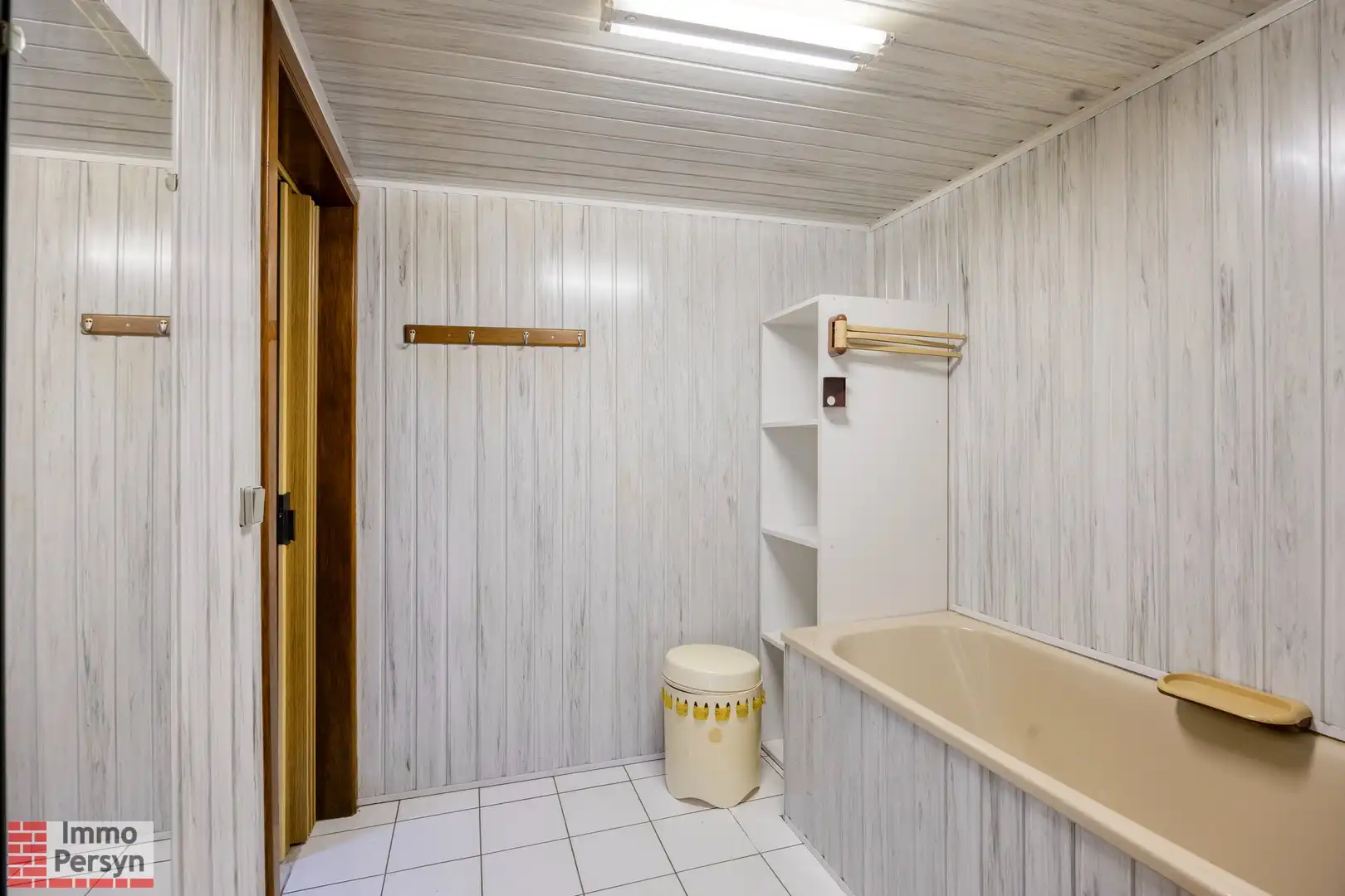 Vrijstaande woning met werkplaats op ruim perceel in landelijke omgeving foto 18