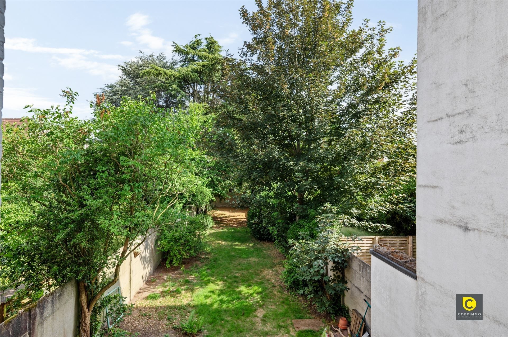 Bel-étage met giga tuin nabij Pulhof foto 6