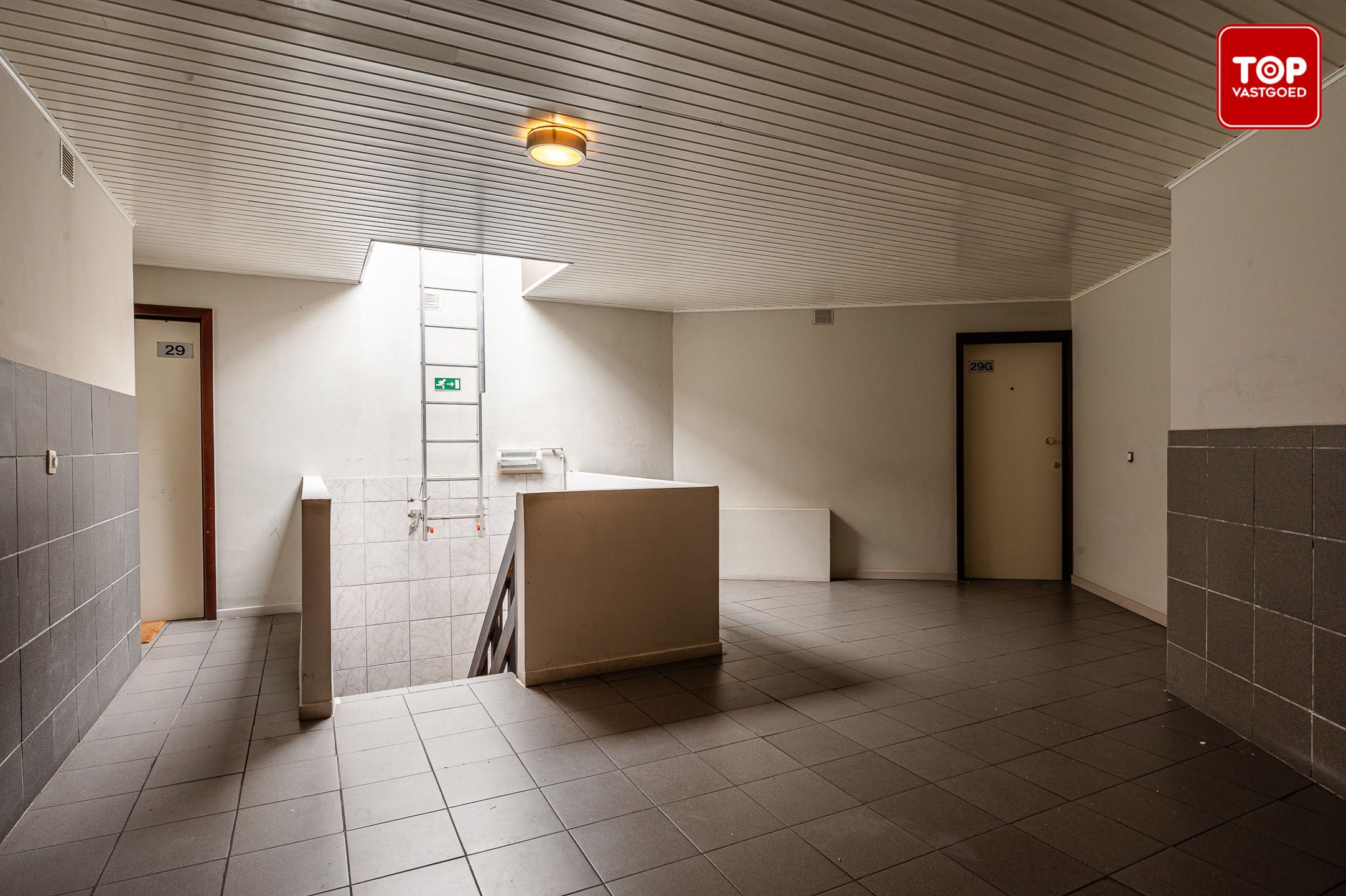OPBRENGSTEIGENDOM: 11 studio's op TOP ligging. foto 12