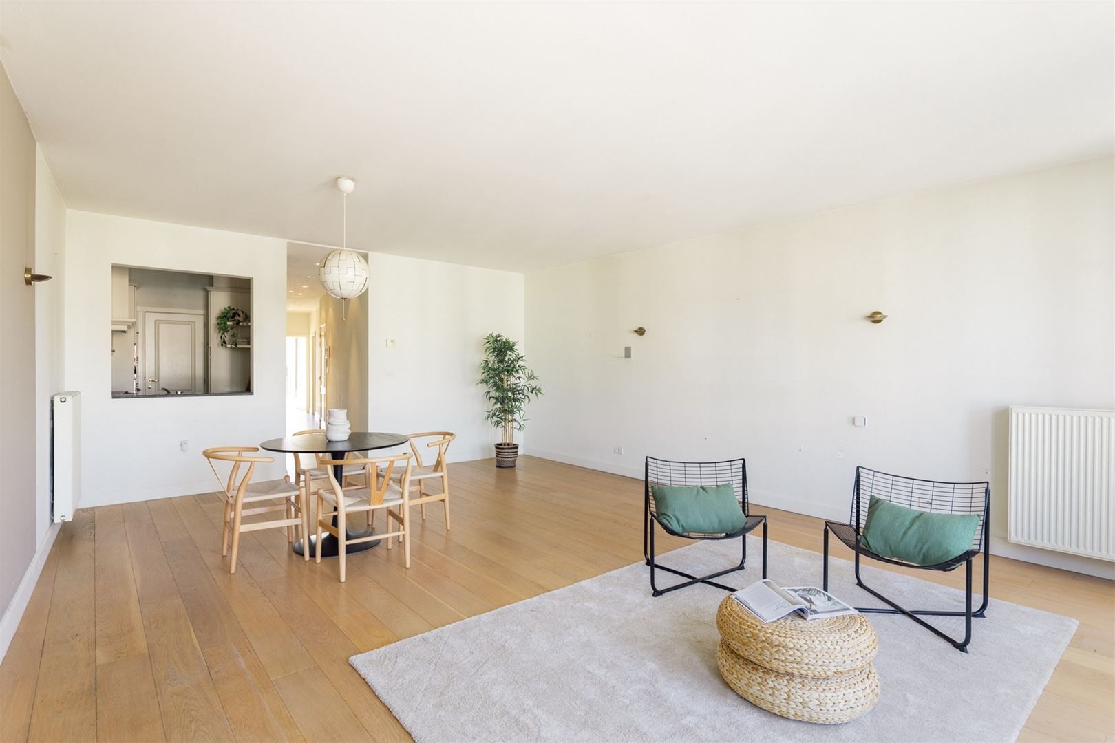 Wonen in het hart van Brasschaat, met zicht op het Oud Gemeentehuis foto {{pictureIndex}}