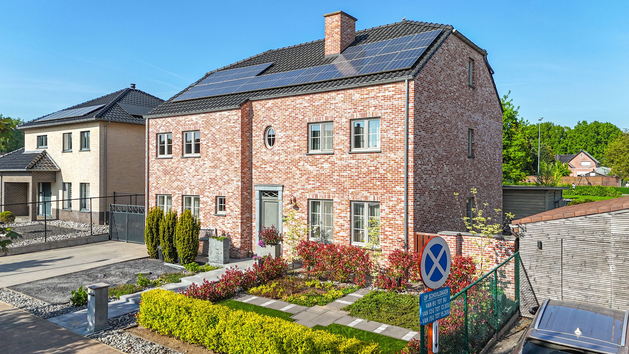 Karaktervolle nieuwbouw villa met 6slpks te Houthalen! foto 50