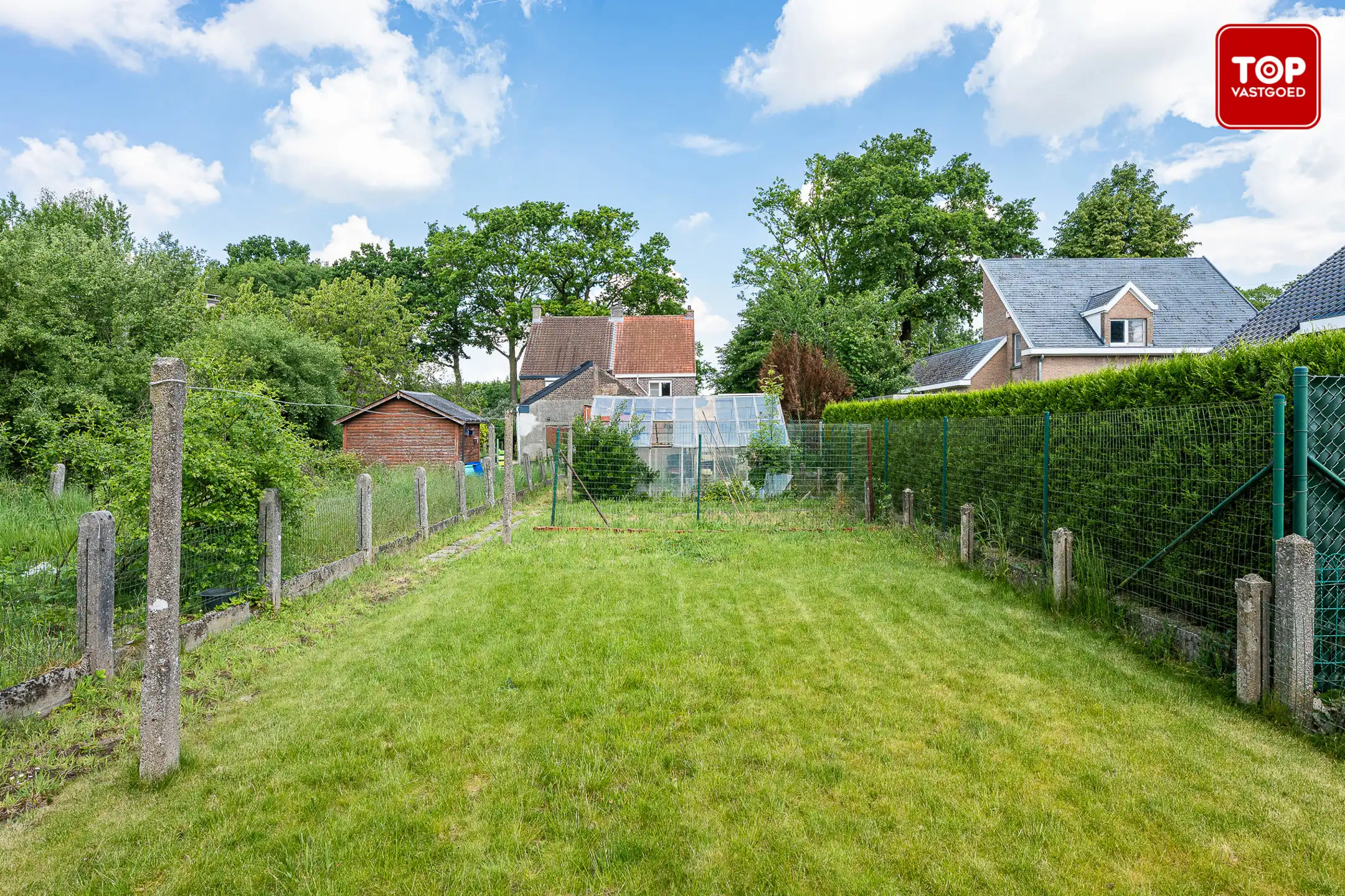 Te renoveren woning met zonnige tuin foto 21