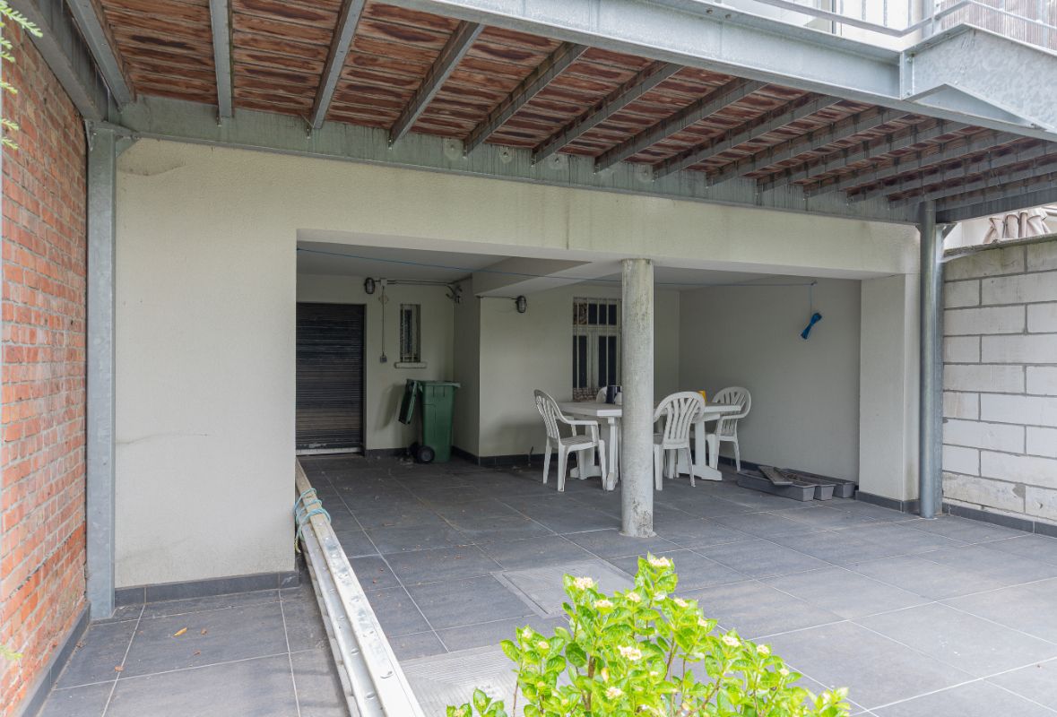 Statige woning met tuin in centrum Dendermonde foto 20