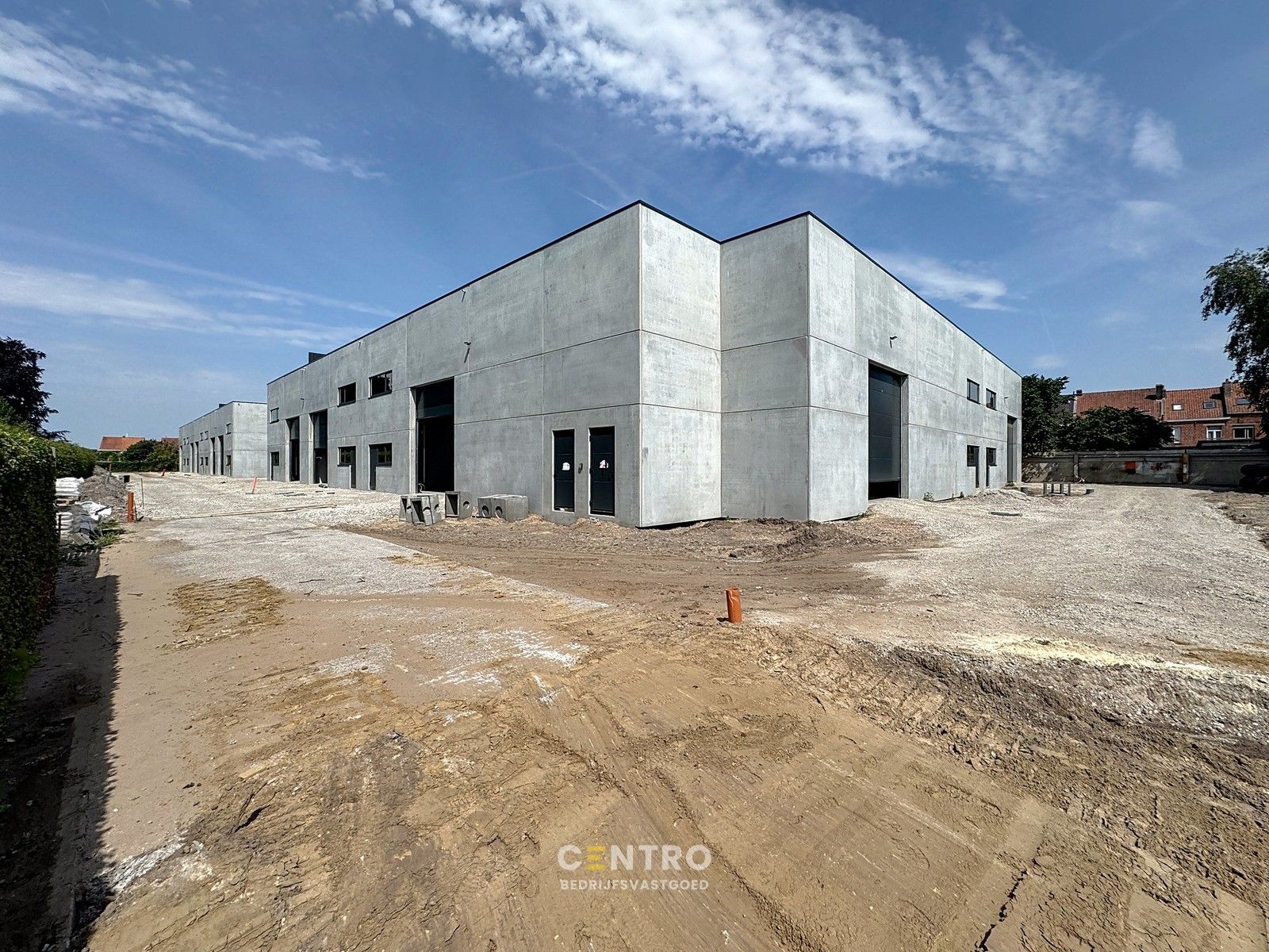 Nieuwbouw KMO-unit (267m2) nabij N9 te Eeklo! foto 2