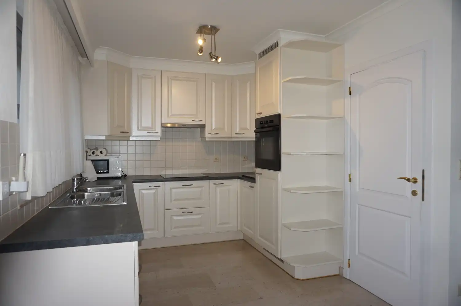 Instapklaar appartement met 2 slaapkamers, terras en dubbele ondergrondse garage – Solferinostraat 4, Paal foto 4