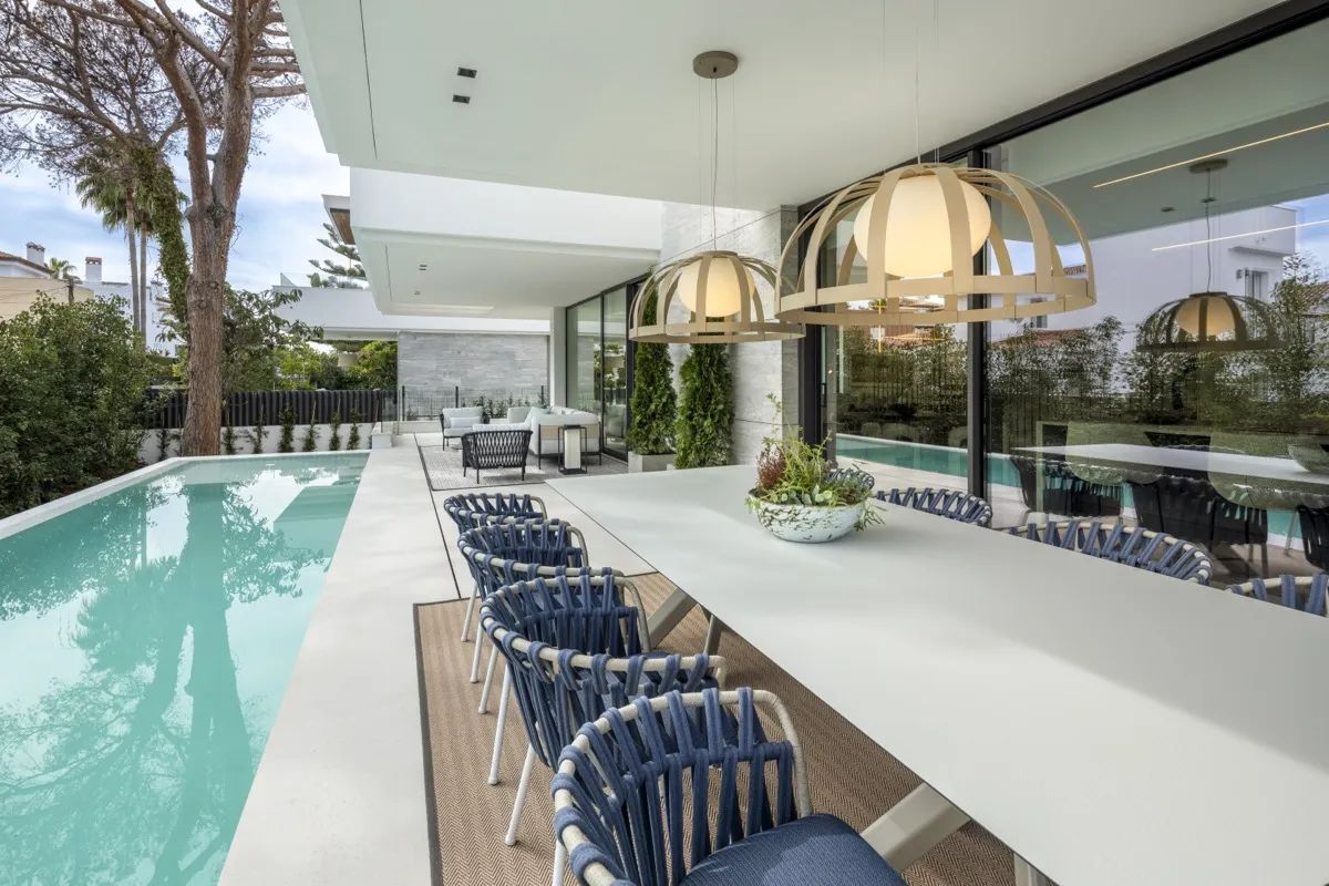 Exclusieve villa nabij het strand: eigentijdse villa met luxe faciliteiten foto 22