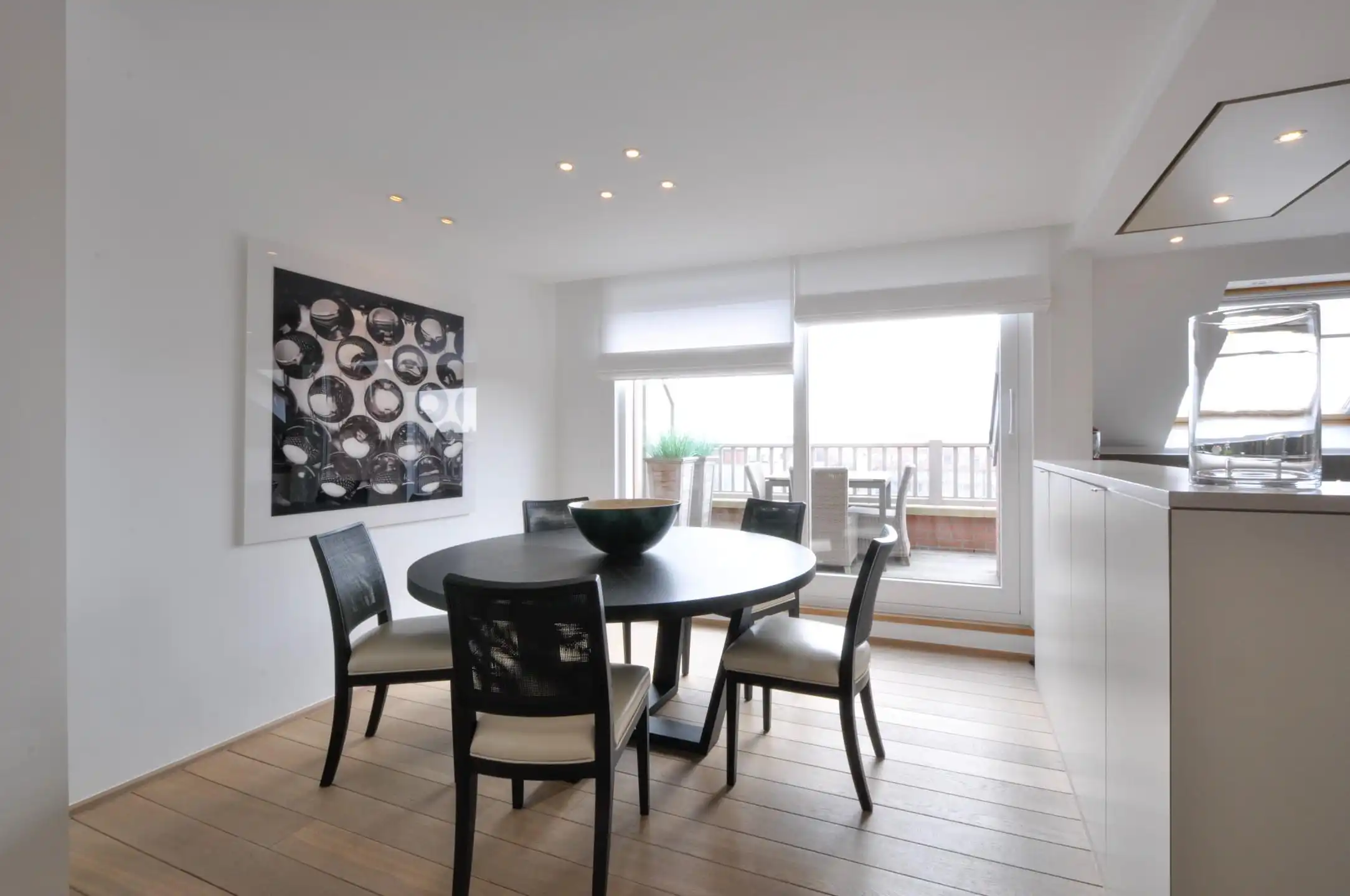 Elegant gemeubeld duplexappartement op de Dumortierlaan foto 8