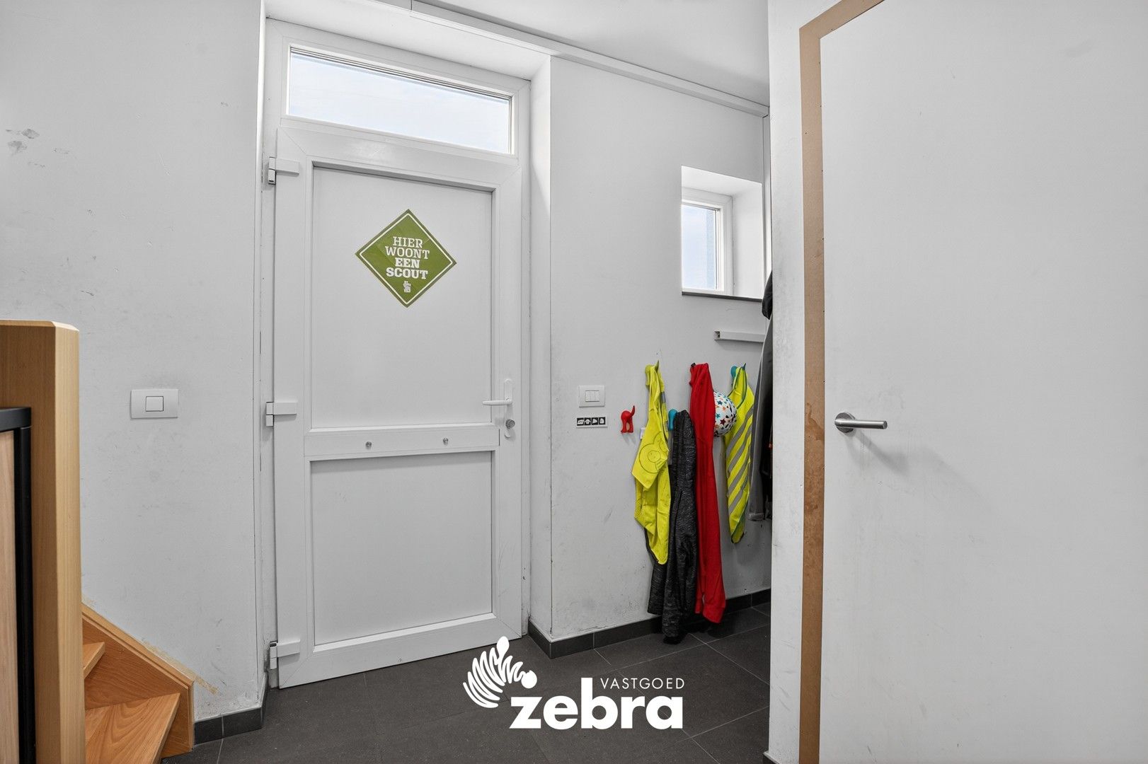 Energiezuinige halfopen bebouwing met vier slaapkamers te Roeselare! foto 2