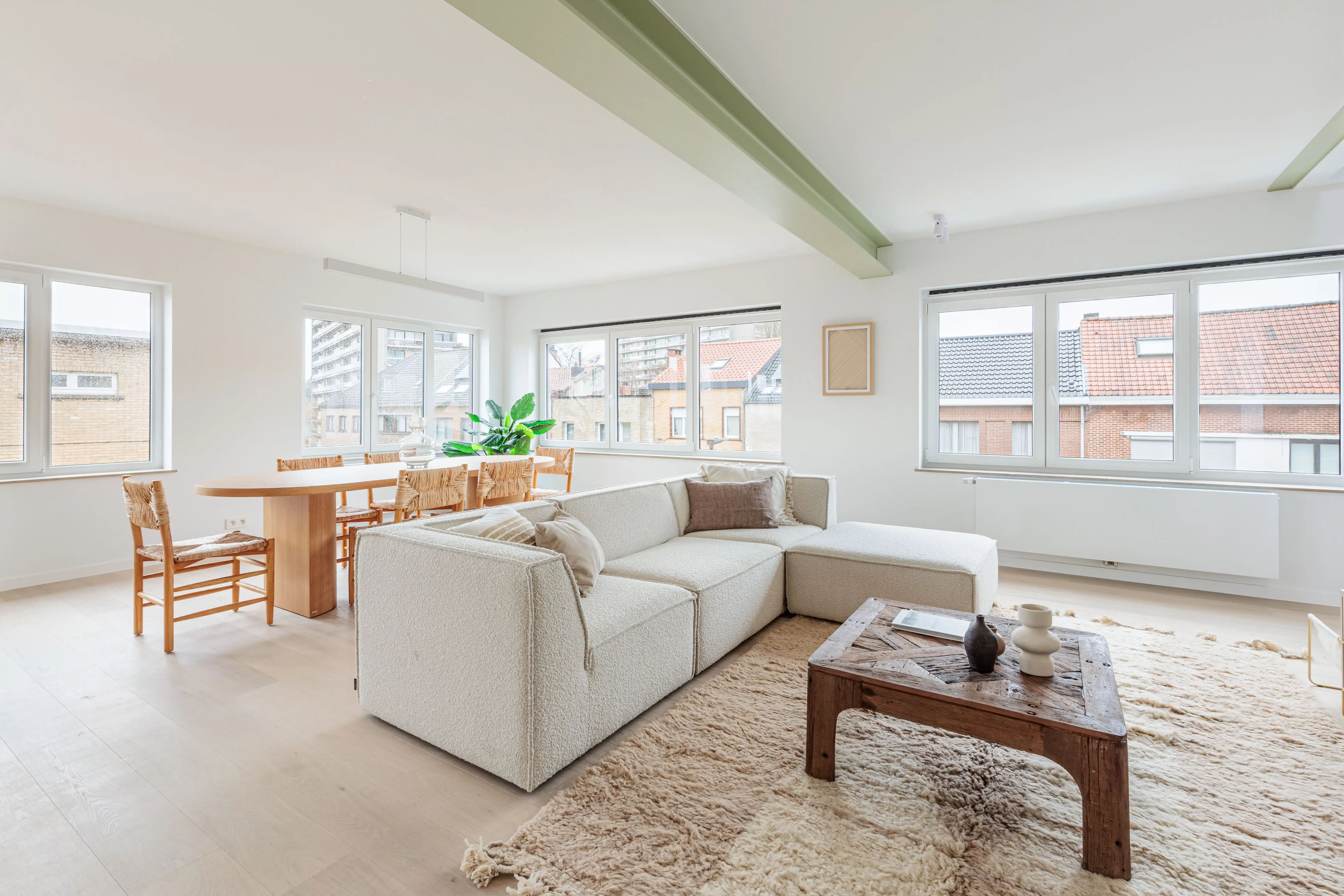 Duplex met 3 slaapkamers te koop in Sint-Pieters-Leeuw foto 2