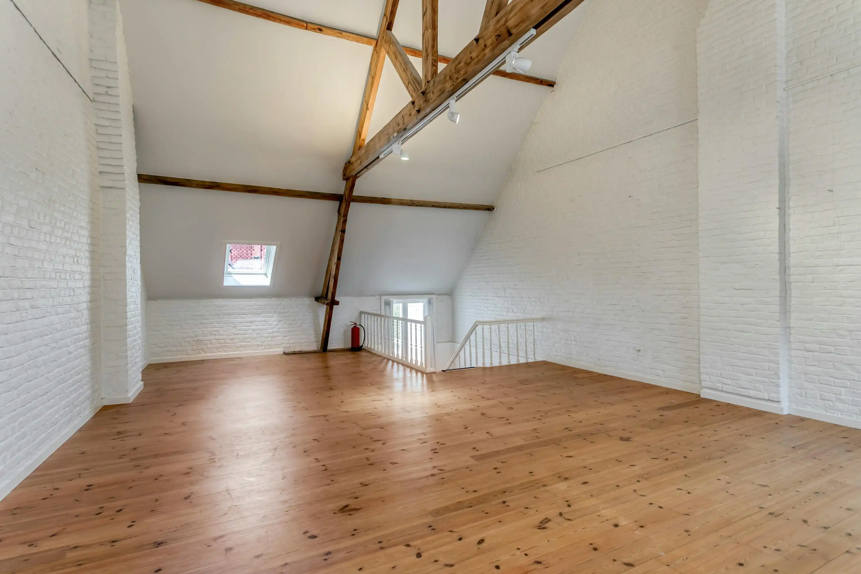Authentieke burgerwoning met 4 slaapkamers in hartje Roeselare foto 12