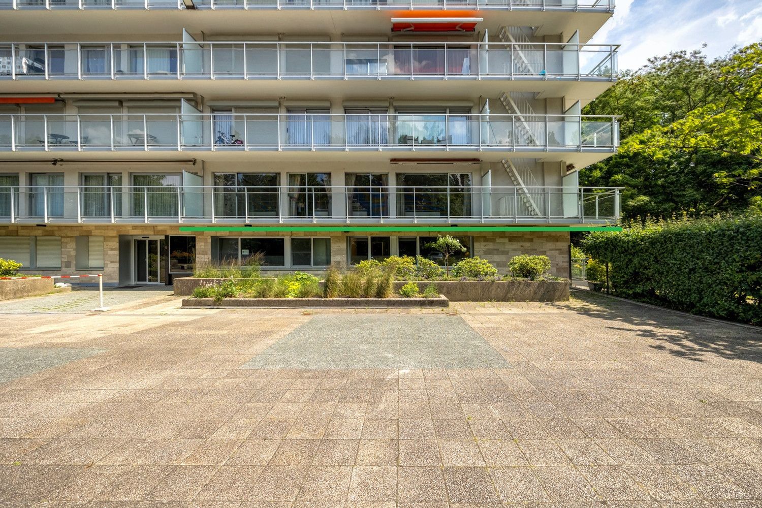 Energiezuinig (EPC B) hoekappartement met uitzonderlijke lichtinval en riant terras te Berchem foto 22