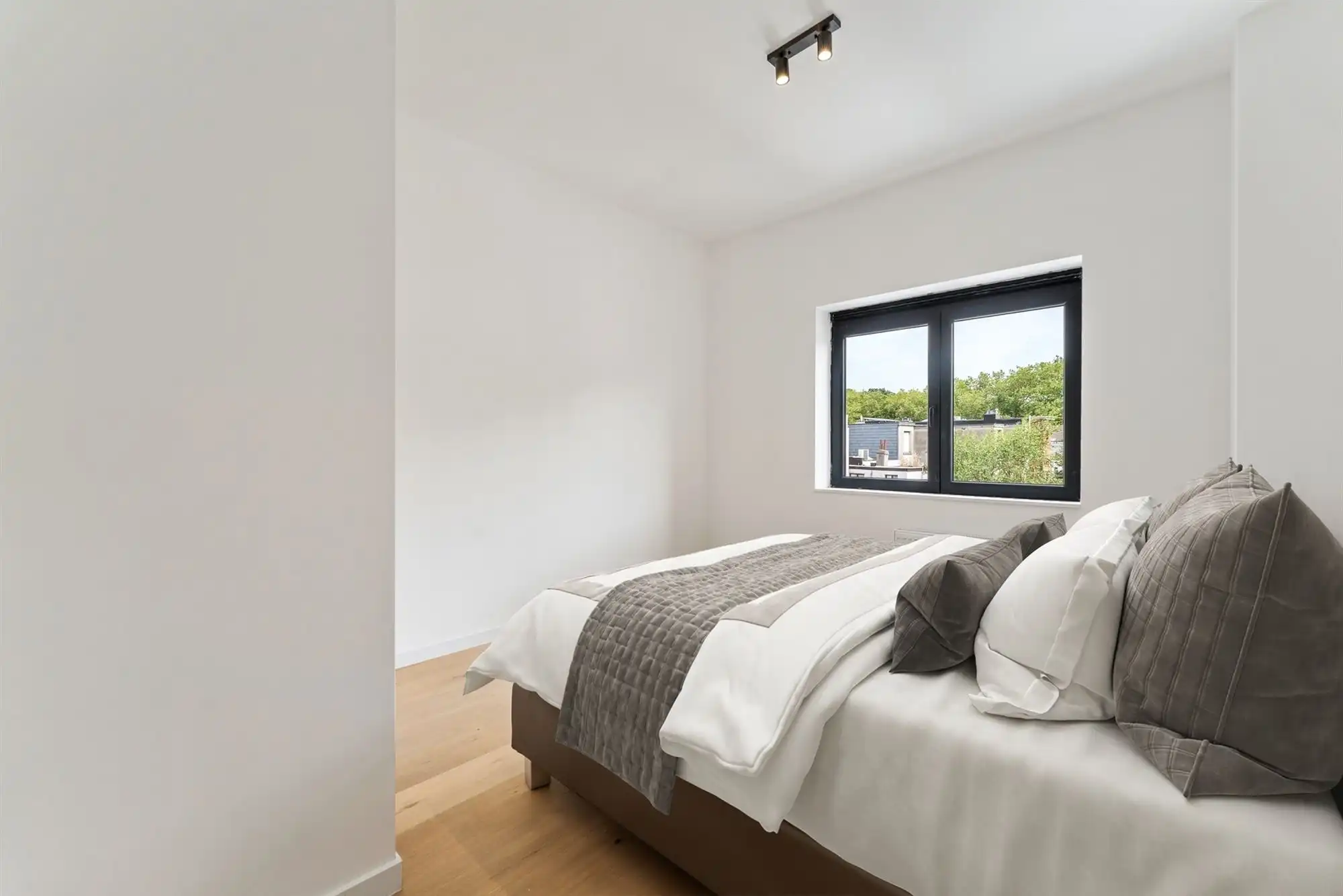 Gerenoveerde woning aan het Boelaerpark met tuin en garage foto 21