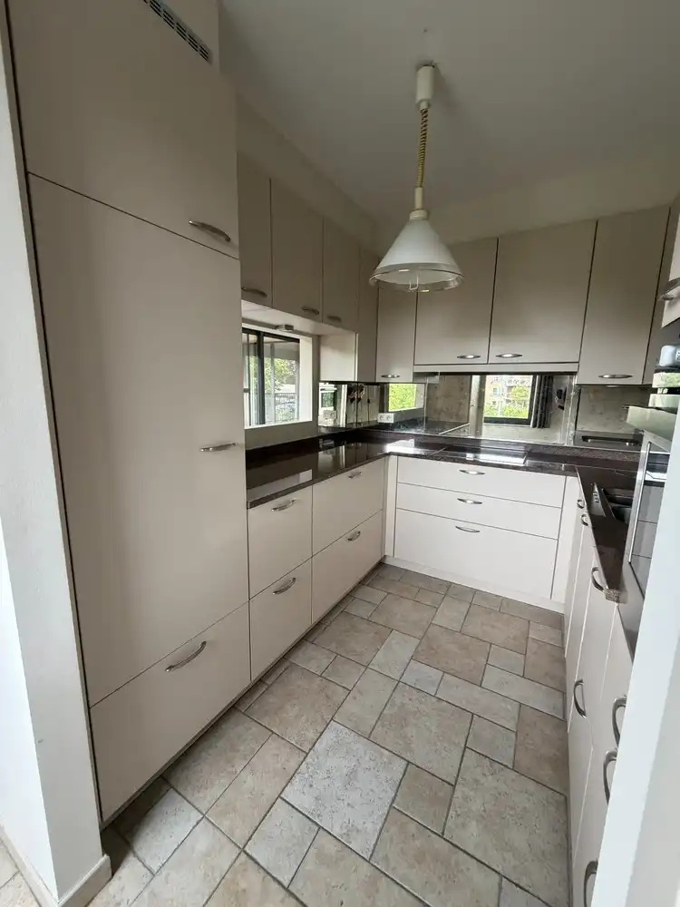 Appartement met overdekt terras in het centrum van Zonhoven foto 6