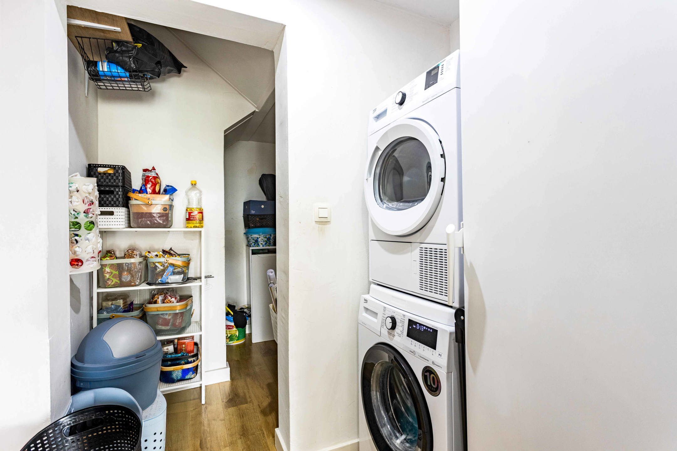 Instapklare halfopen bebouwing met tuin, oprit & garage! foto 13
