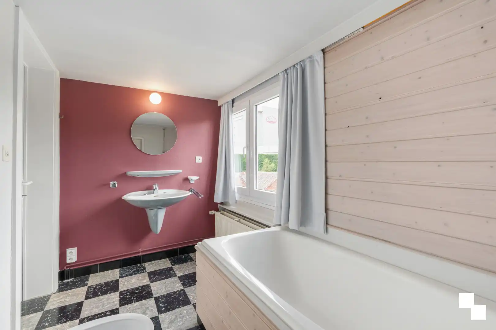 Ruime burgerwoning met leuke tuin - Roeselare foto 17