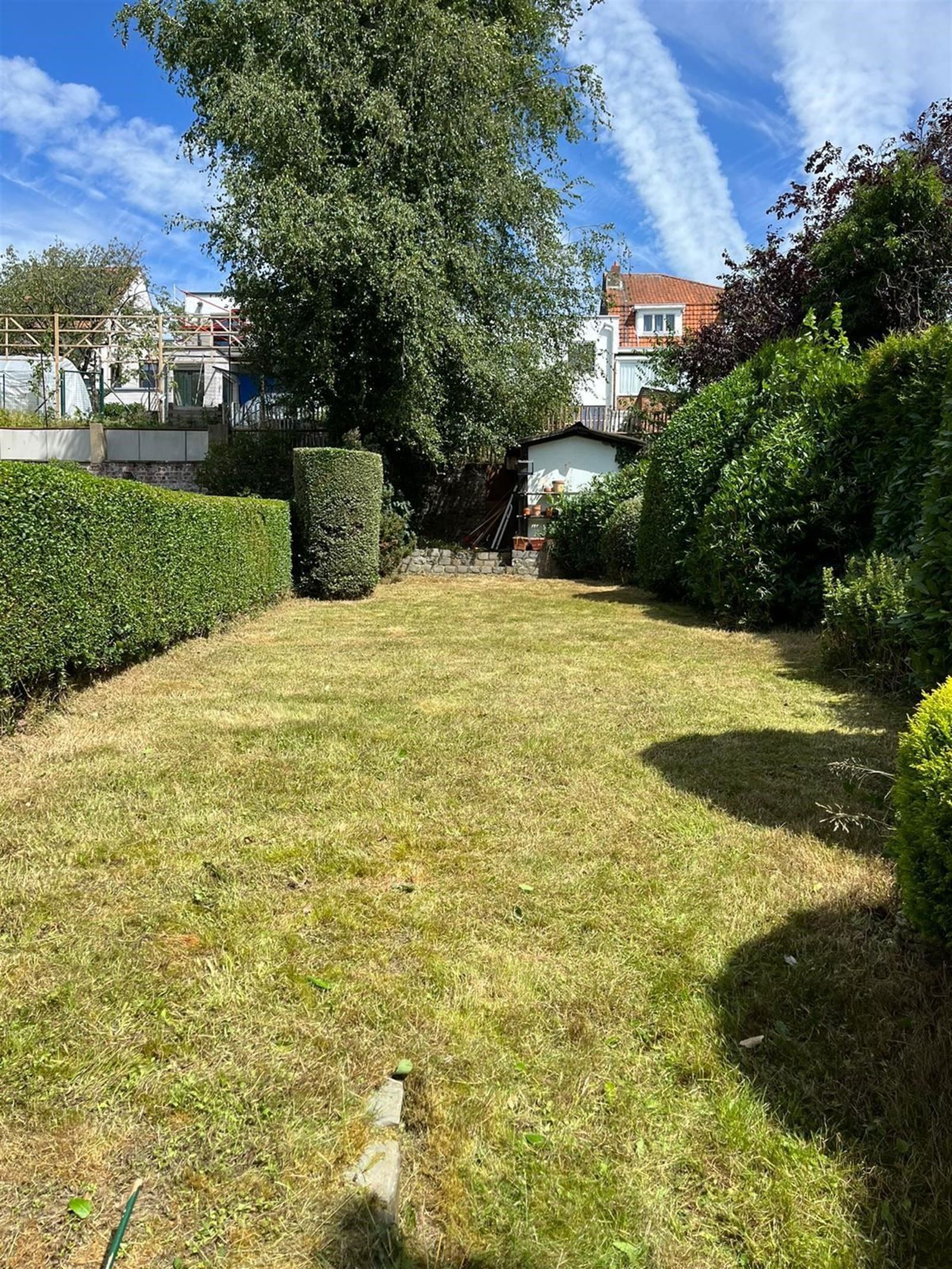 Woning met 3 slaapkamers, tuin en garage foto 4