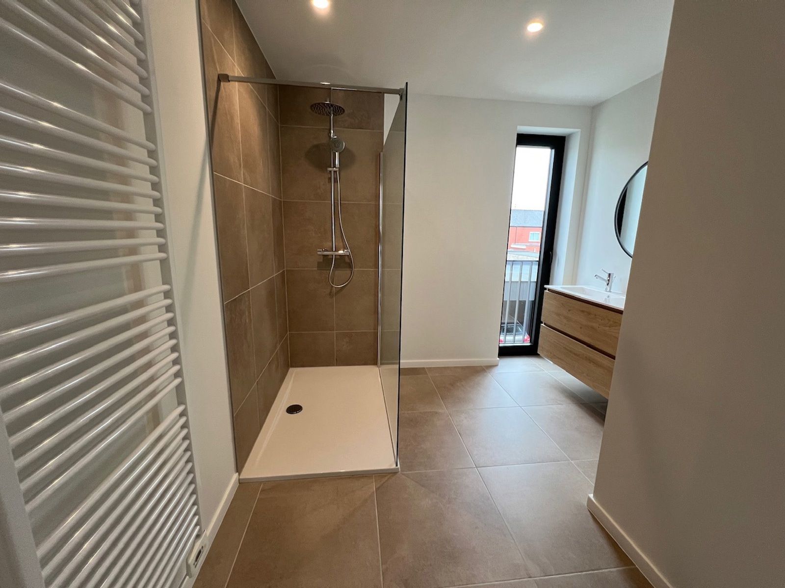 App (2023) met 2 slpk, groot terras (60m²) en carport foto 14