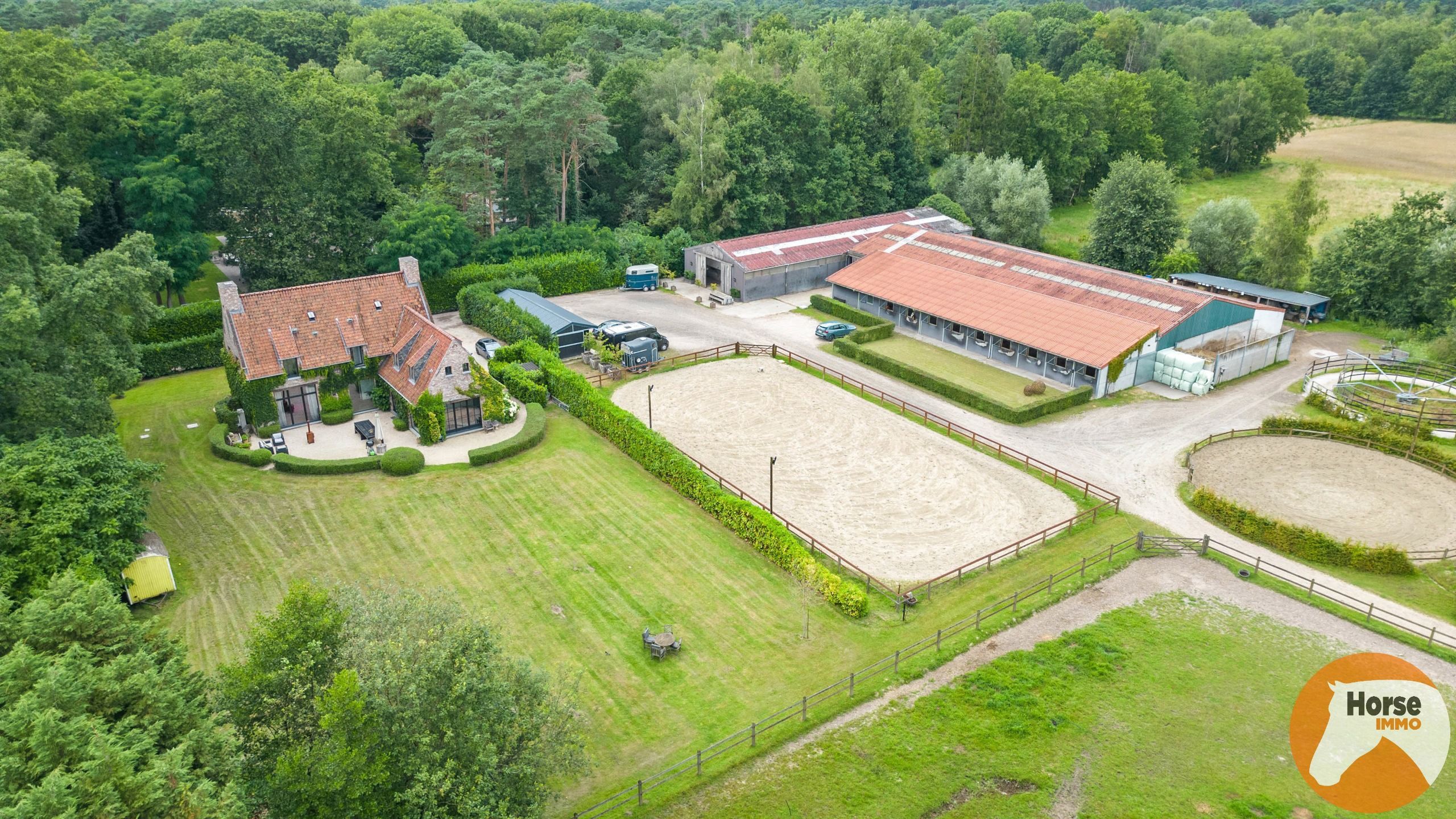 BONHEIDEN- Unieke paardenaccommodatie, landelijke woning 8HA foto 5