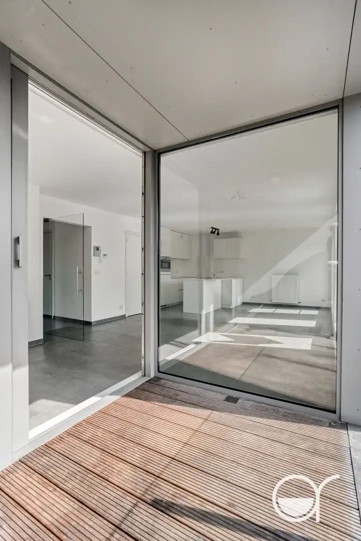 Modern drieslaapkamerappartement met zicht op de Leie foto 10