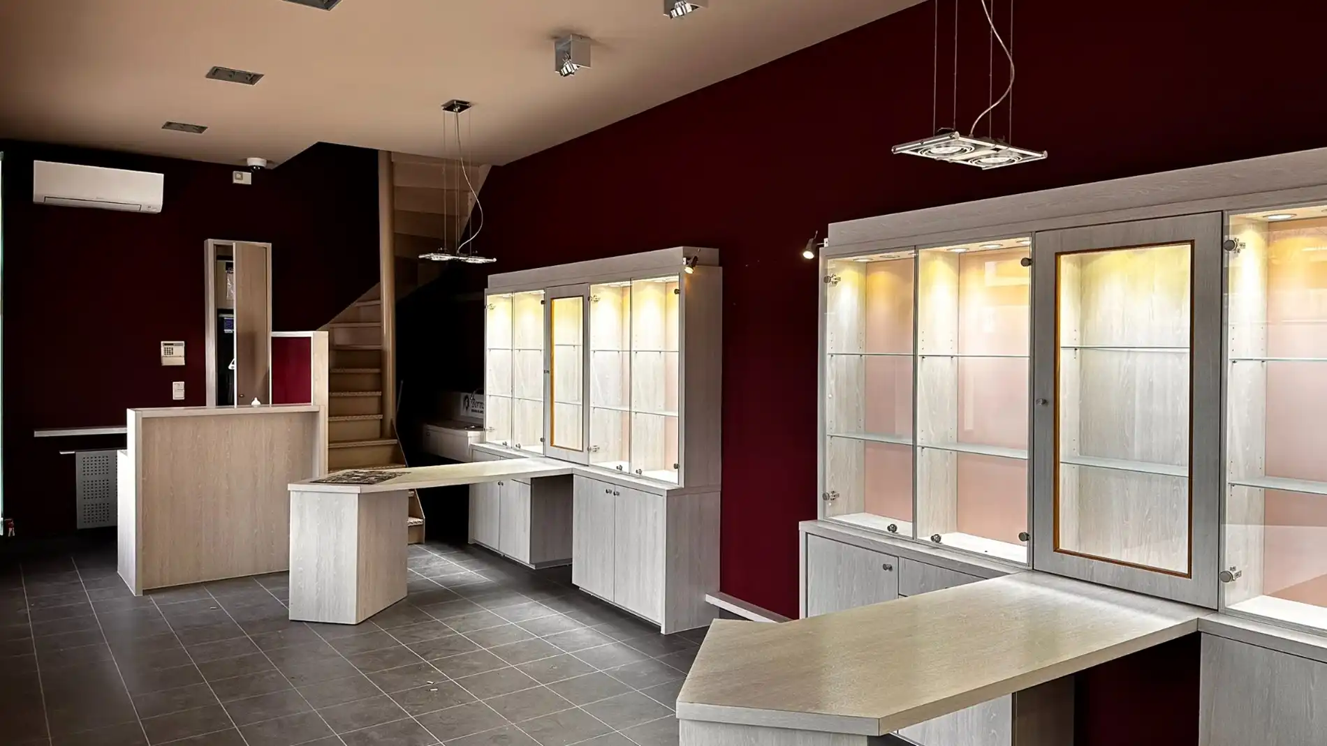 Uniek handelspand op commerciële toplocatie! foto 2