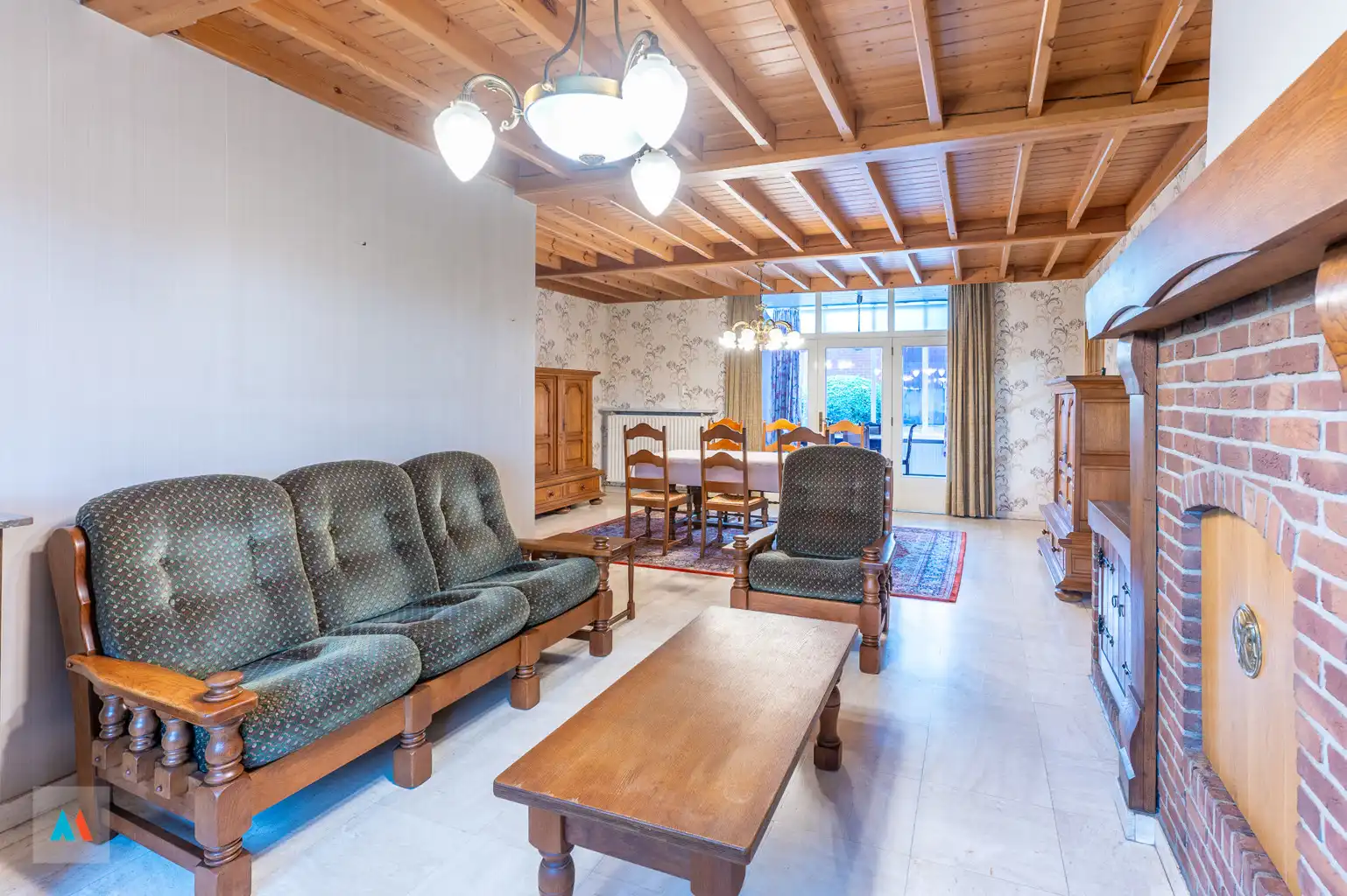 Hoeve met bijgebouwen in Loenhout foto 6