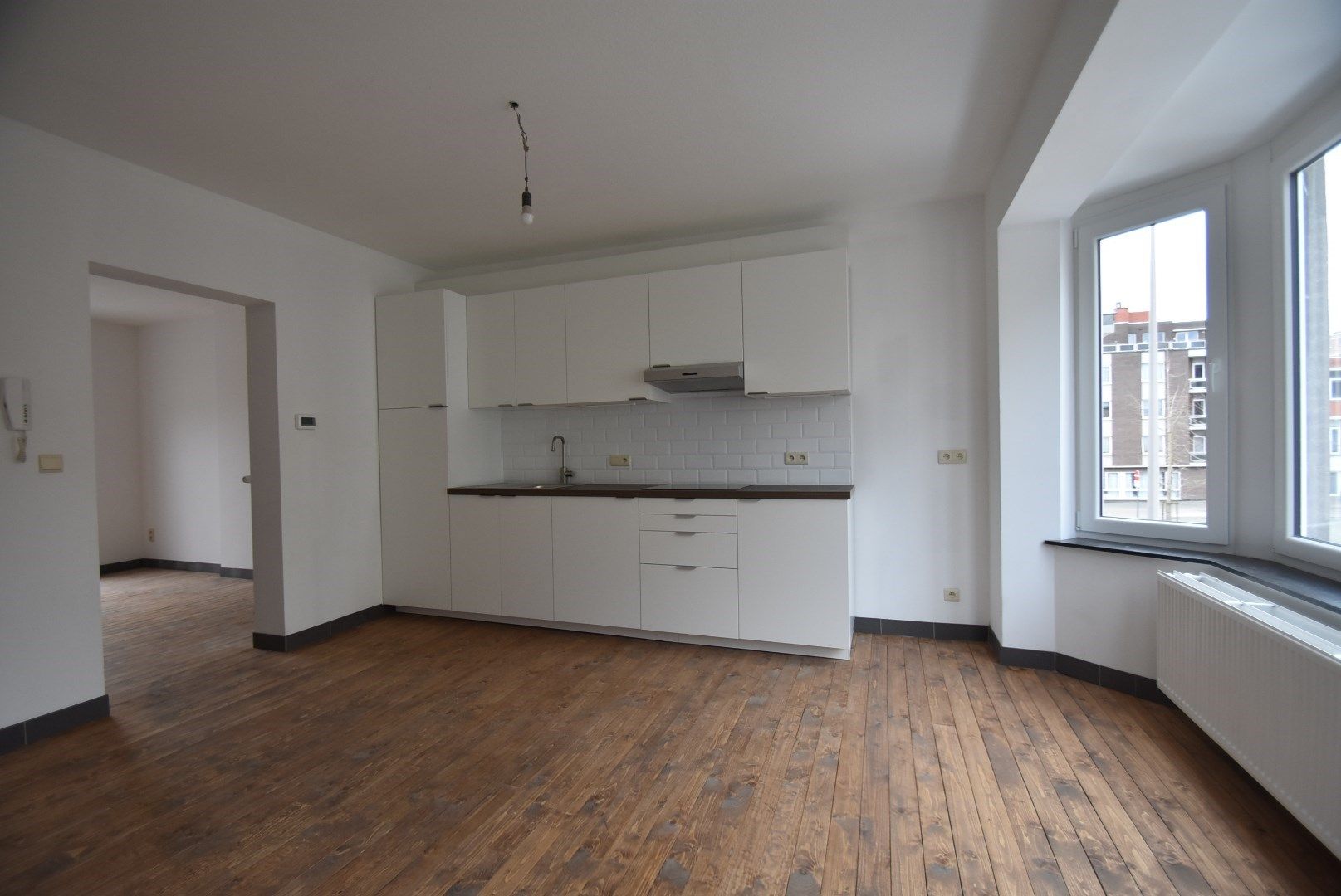 Netjes gerenoveerde duplex met twee slaapkamers en terras op mooie locatie in het centrum van Tongeren - GEEN BIJKOMENDE GEM. ONKOSTEN foto 6