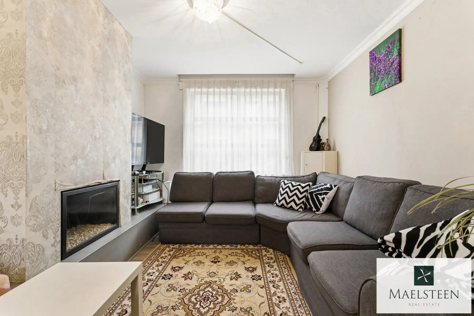 Op te frissen huis met 4 slaapkamers te Assebroek Brugge foto 3