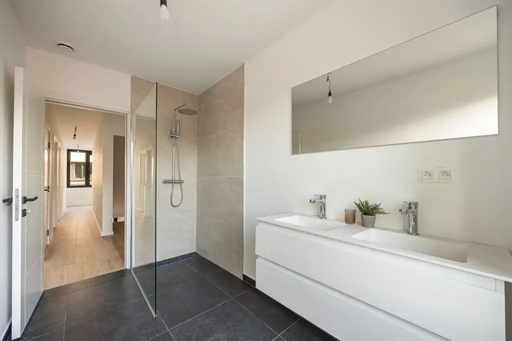 Unieke, energiezuinige woning met dakterras foto 12