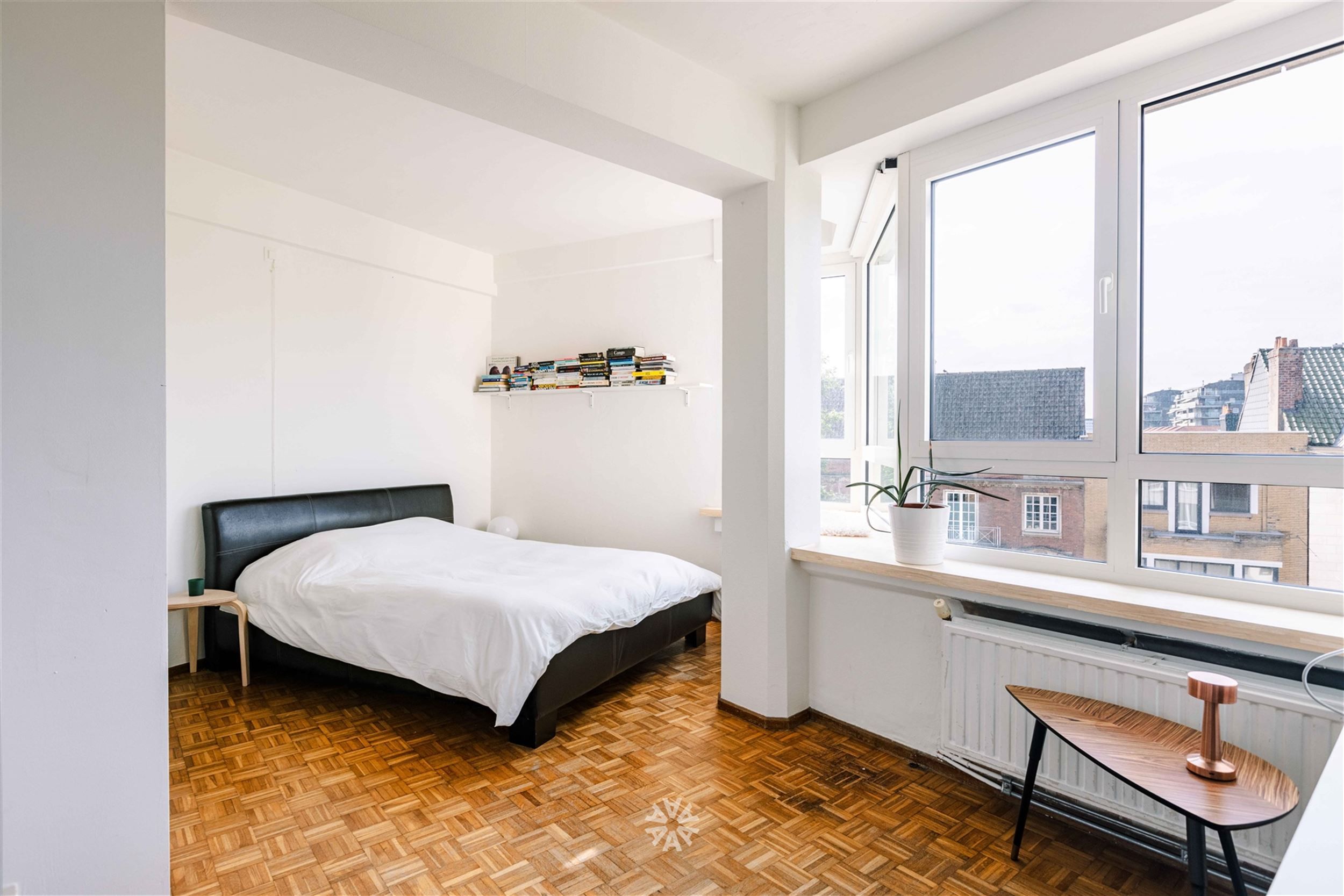 Lichtrijk drie-slaapkamer appartement op een gunstige ligging in Gent foto 8