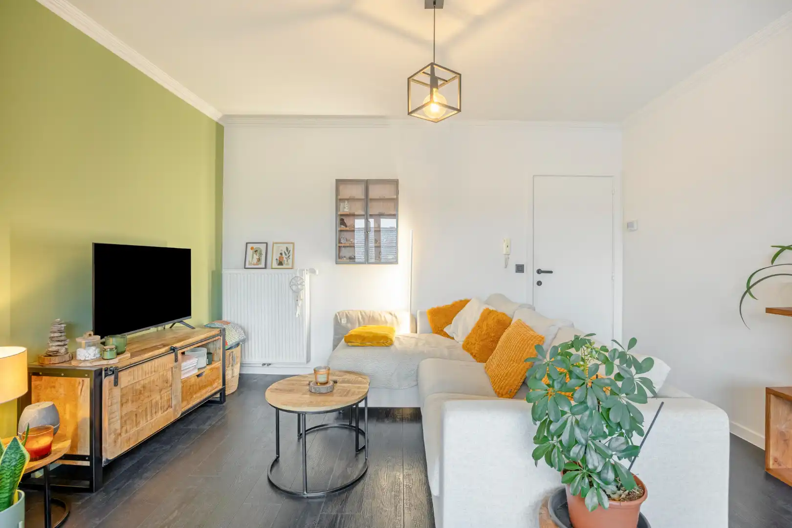 Leuk gerenoveerd appartement met garage in centrum Lauwe! foto 5