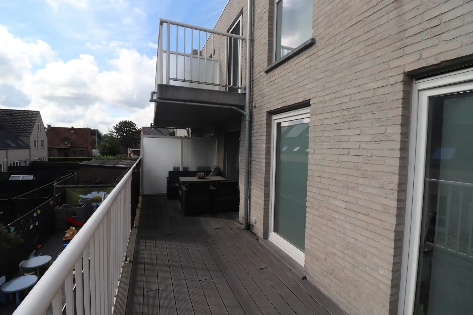 Een recent appartement met 2 slaapkamers, terras en autostaanplaats. foto 15