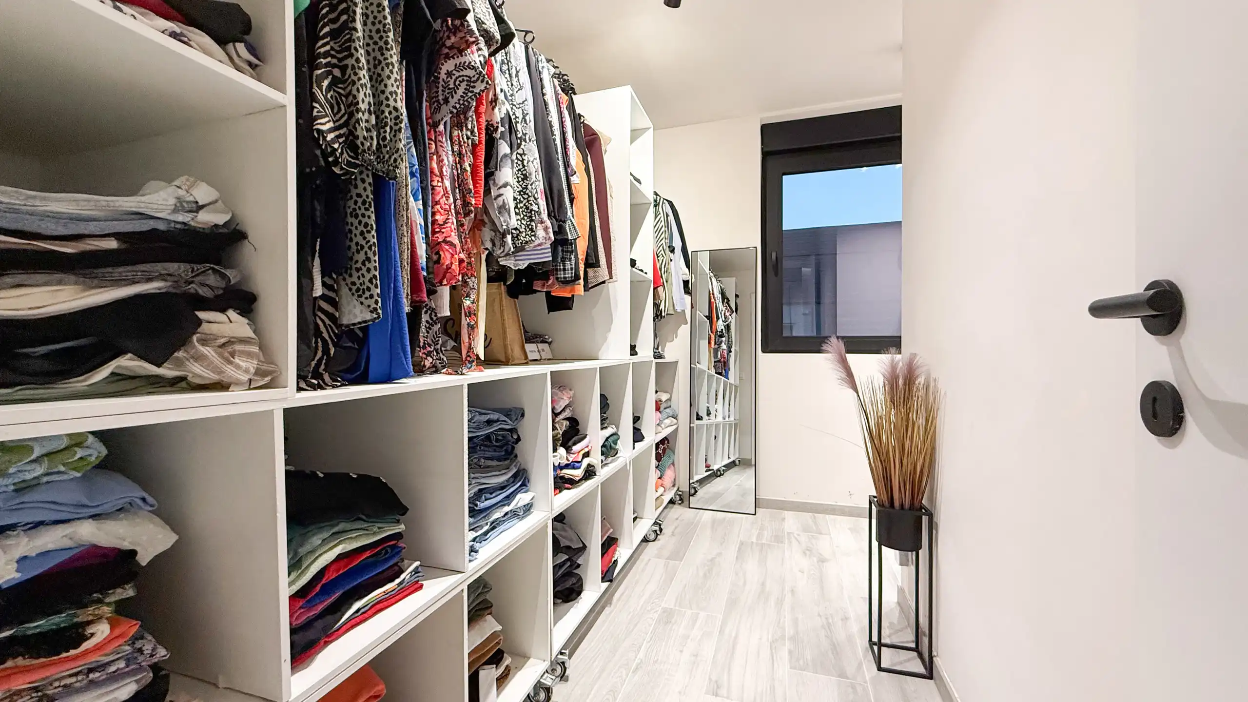 Moderne halfopen bebouwing (3 jaar oud) nabij E313 & E314! foto 29