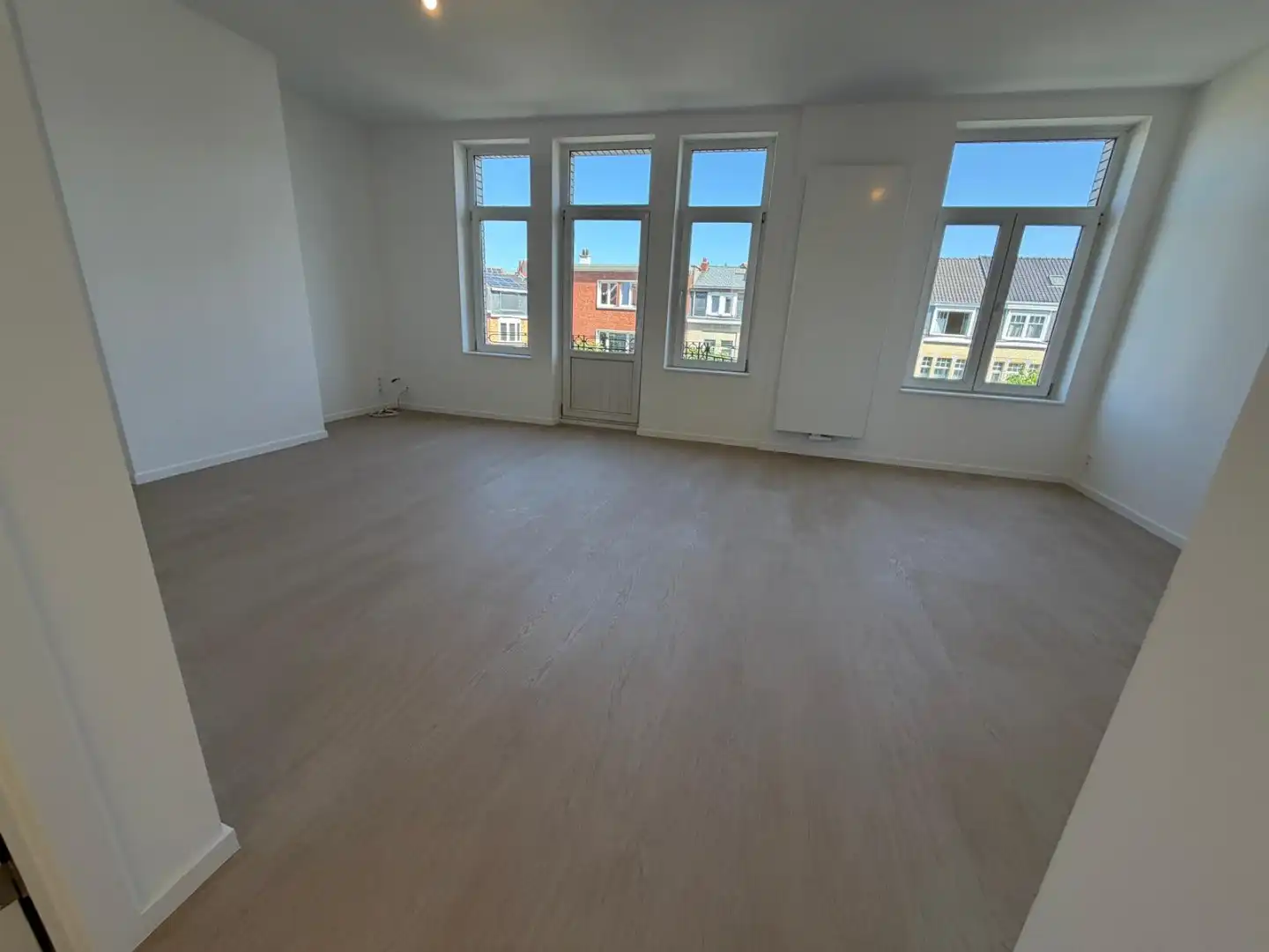 Vernieuwd appartement in het hart van Schaarbeek foto 2