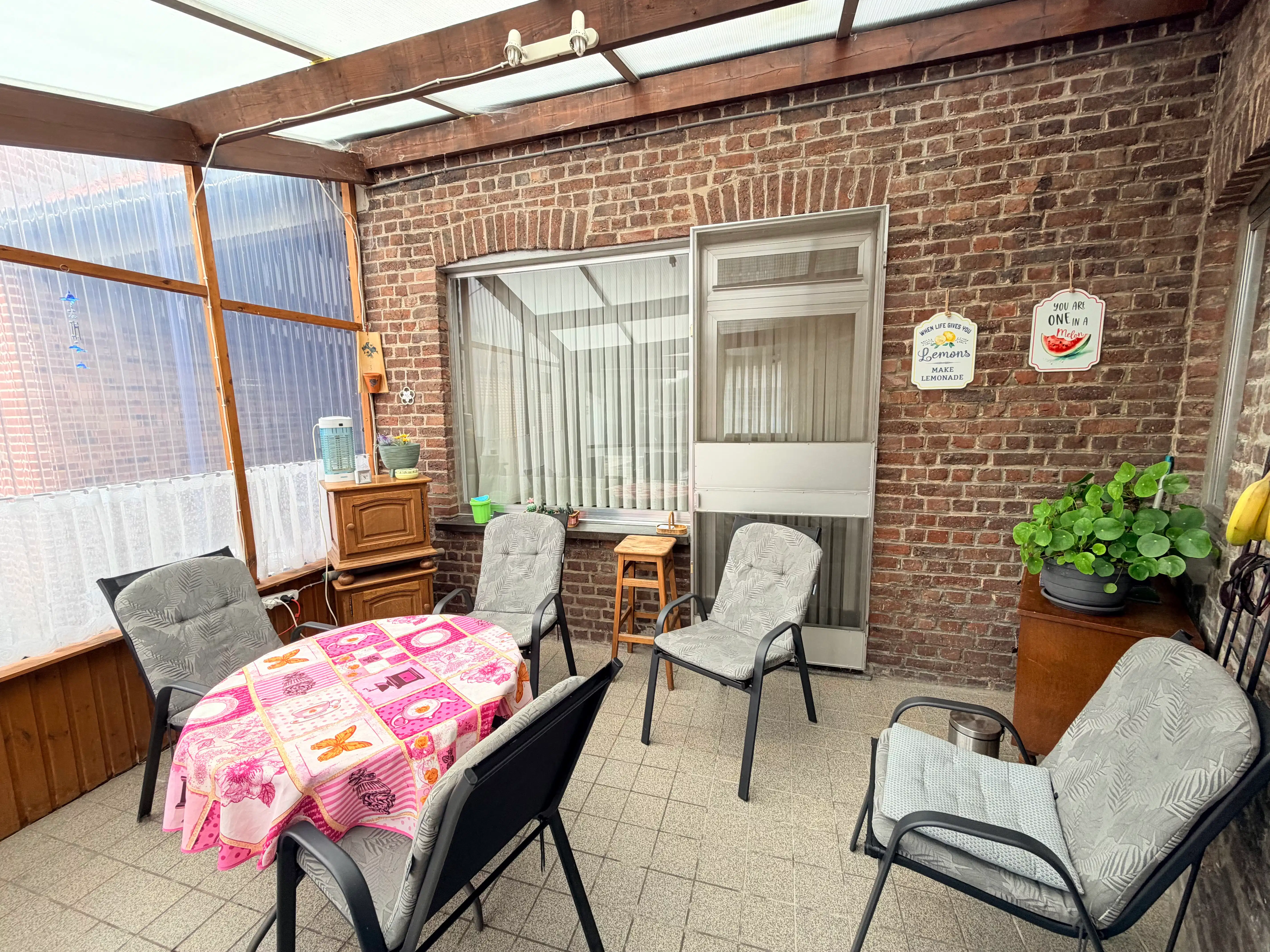 Hasselt, Dorpsplein 9 en 9A: ruime eigendom bestaande uit 2 woongelegenheden op een perceel van ±10 are. foto 8