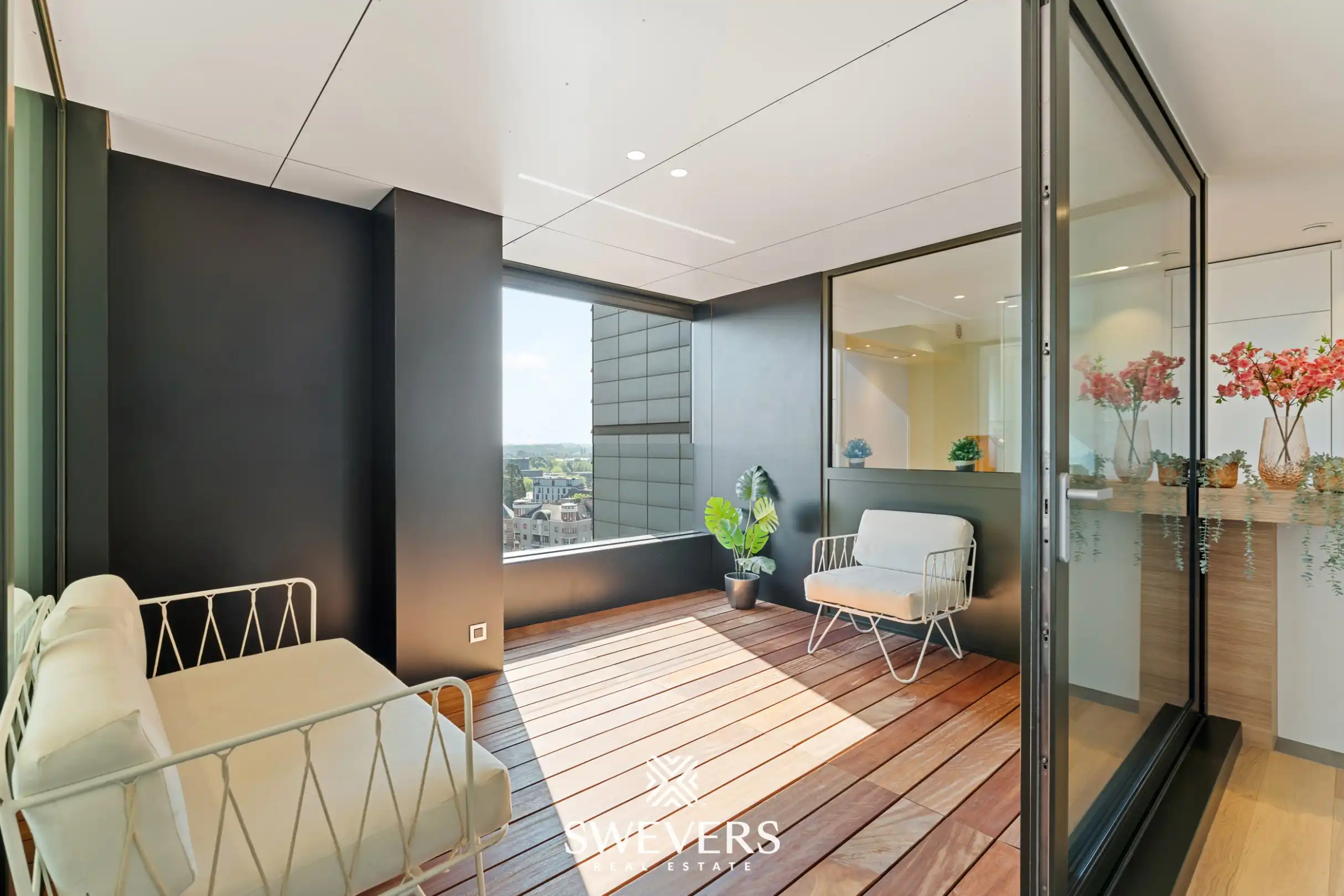 Luxe-appartement met adembenemend zicht over Hasselt foto 14