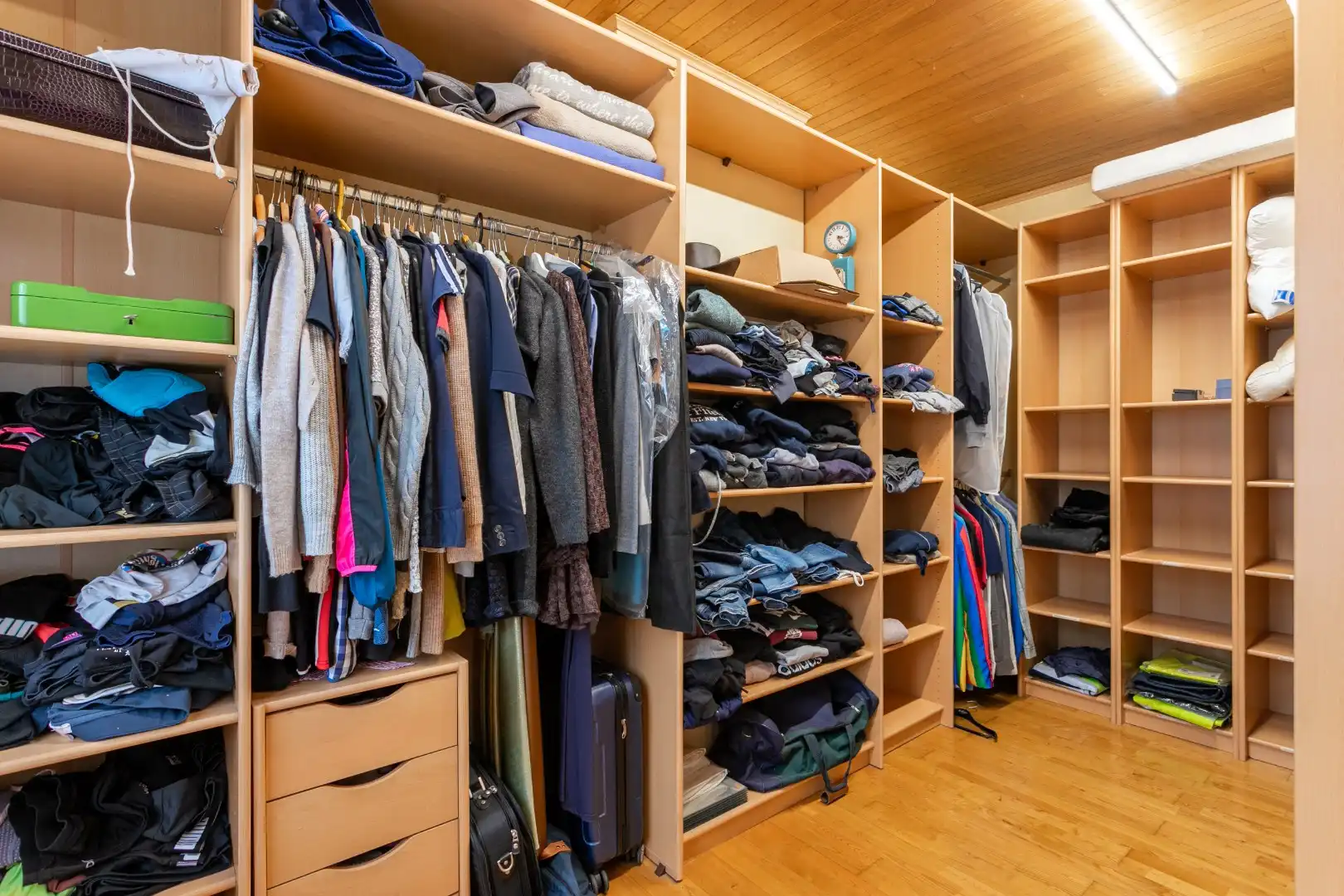 Ruime woning met naastgelegen bouwgrond en loods foto 31