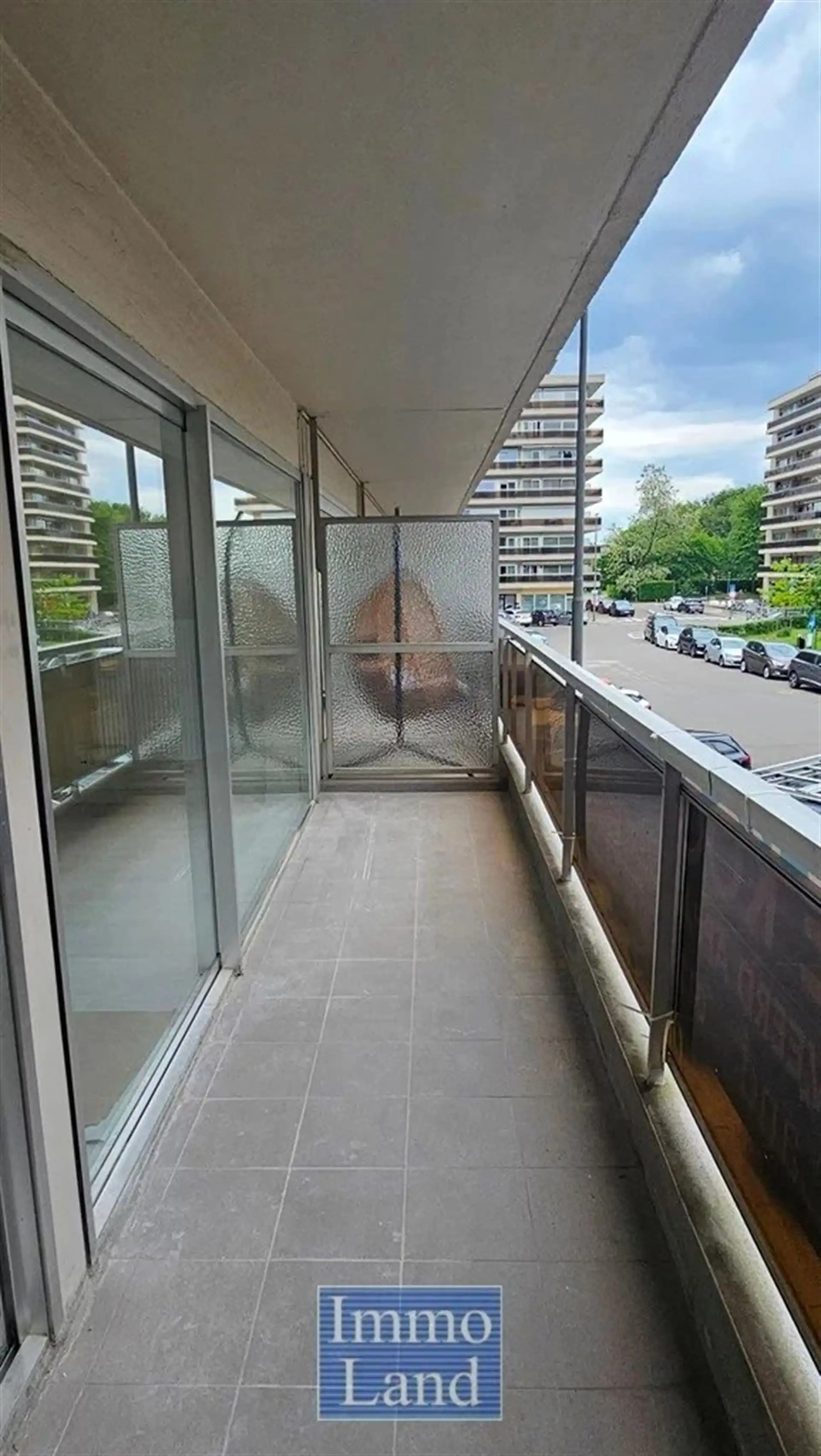 Modern appartement met 2 terrassen gelegen met aan het Sint Katarinaplein. (Meer info op www.immoland.com)  foto 7