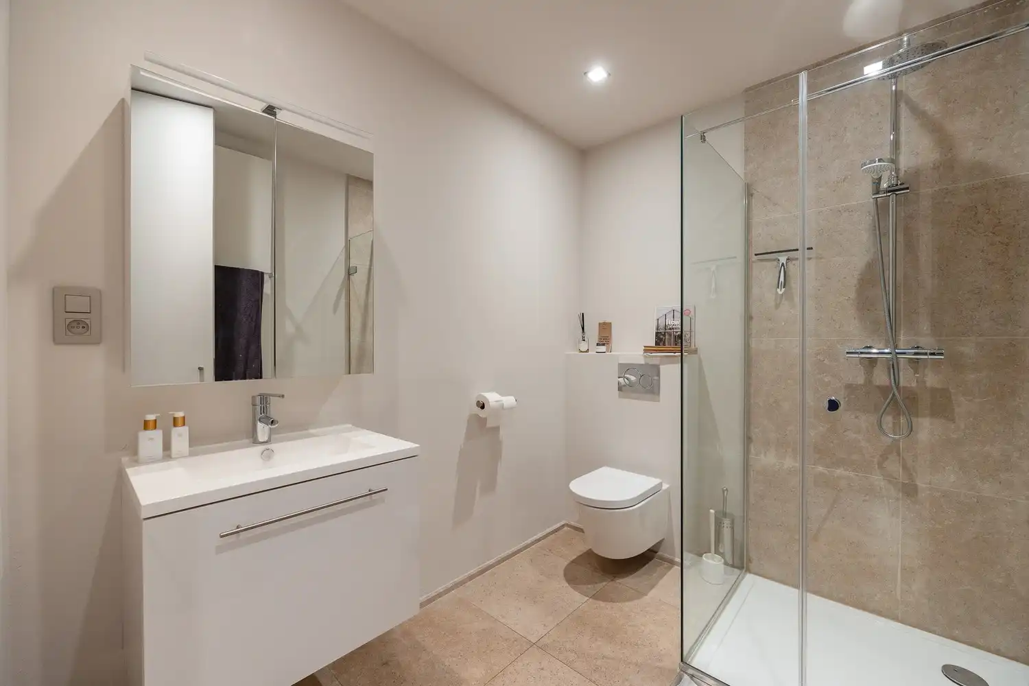 Fantastische energiezuinige penthouse (EPC B!) aan de Nationale Bank met 2 slaapkamers en 2 badkamers, zalig terras 20m², ruime kelder en 2 optionele garages foto 33