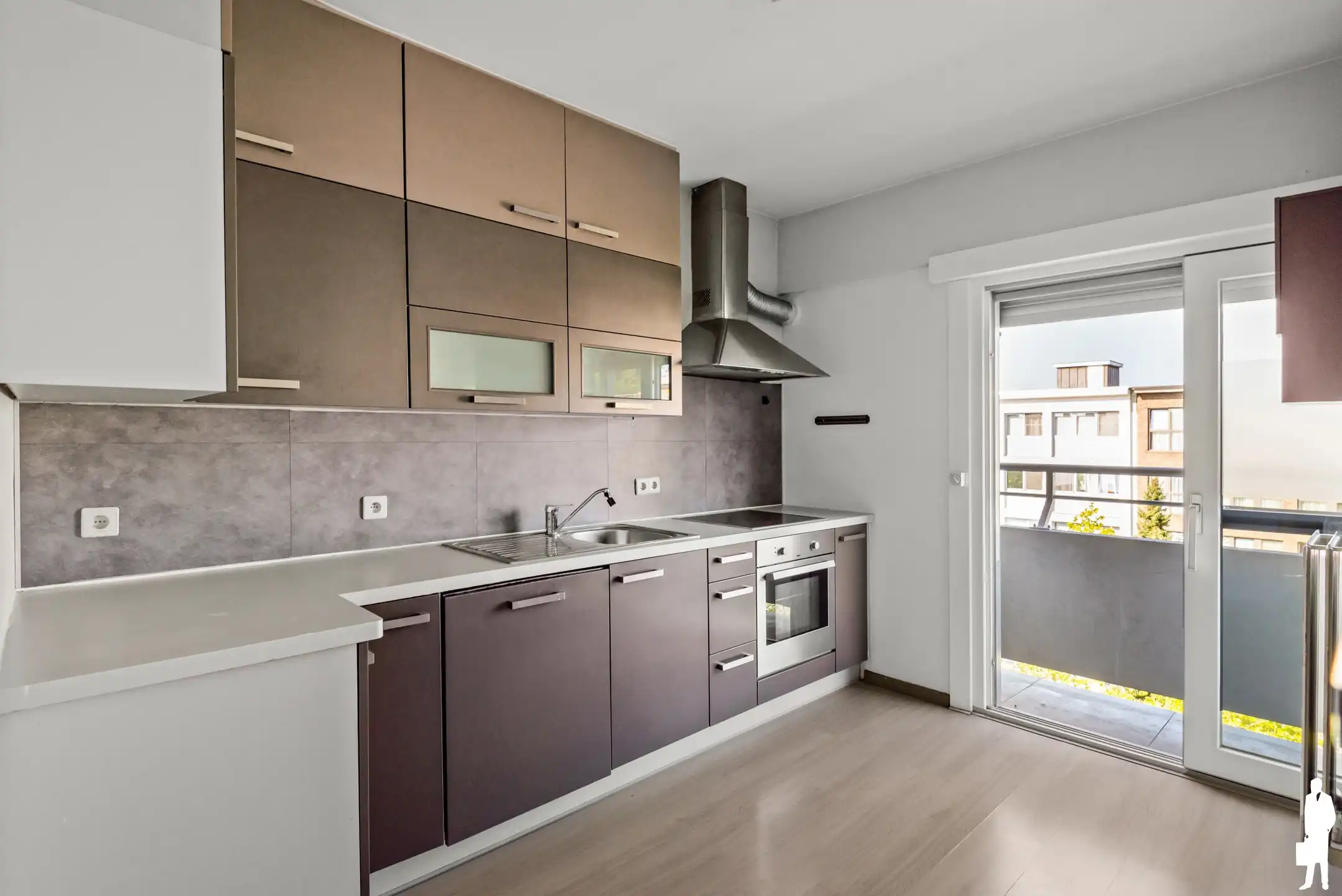Appartement met 2 slaapkamers in de Neerlandwijk foto 12