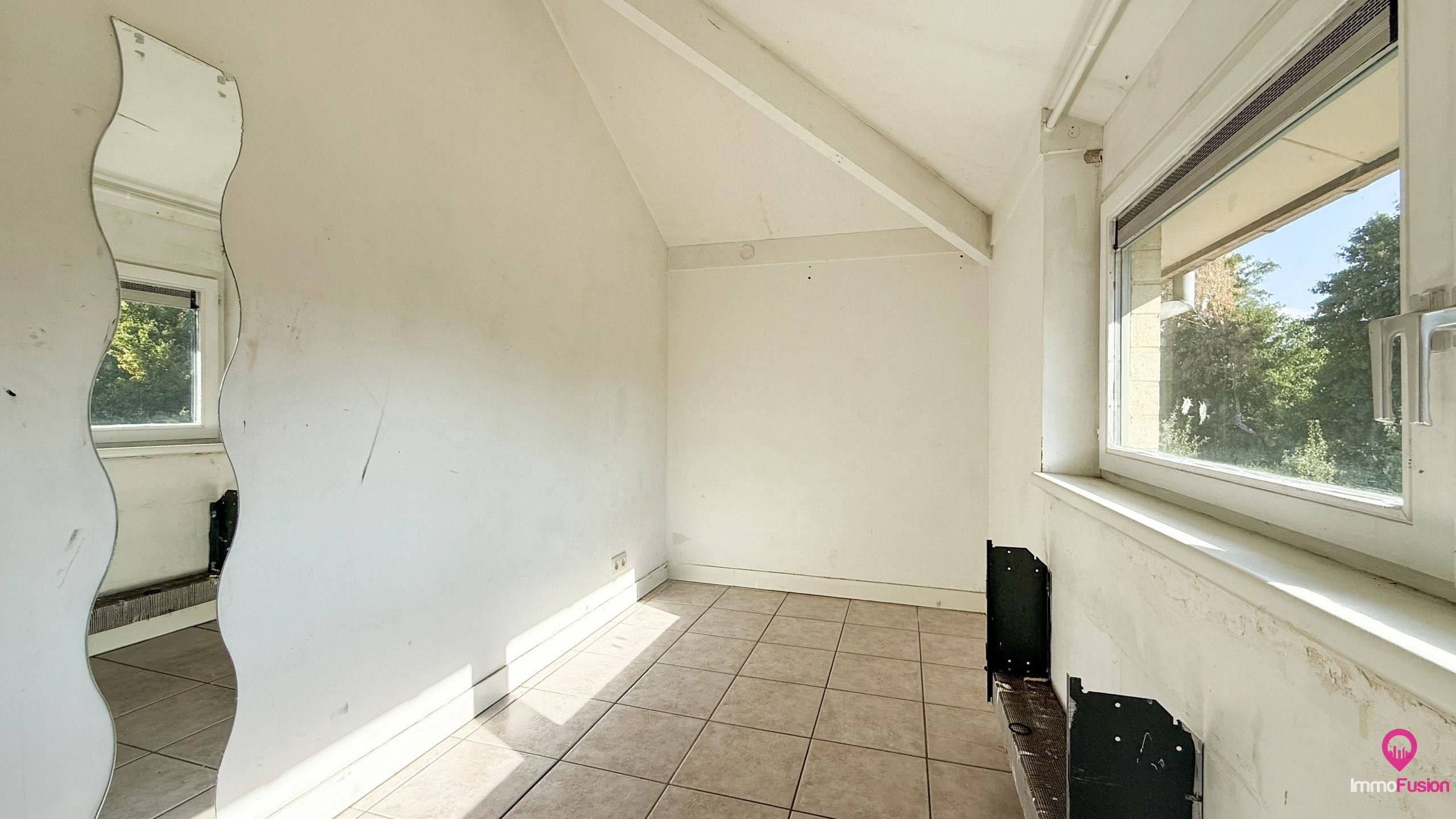 Te renoveren woning met grote tuin in doodlopende straat! foto 23