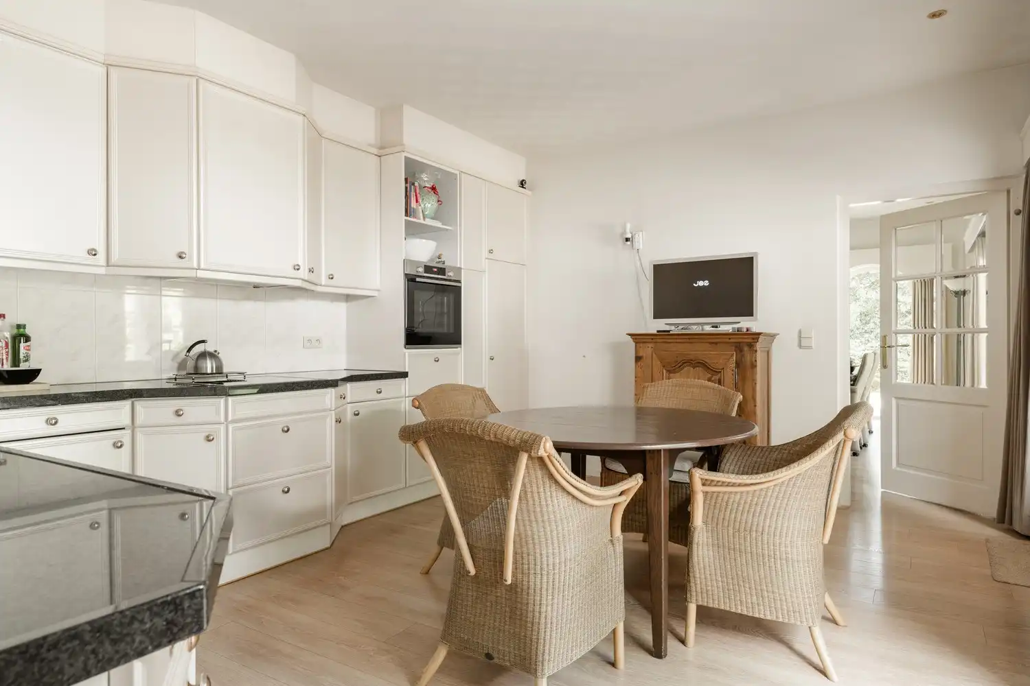 Prachtige gelijkvloerse villa in de populaire villawijk Kollenberg te Achel! foto 16